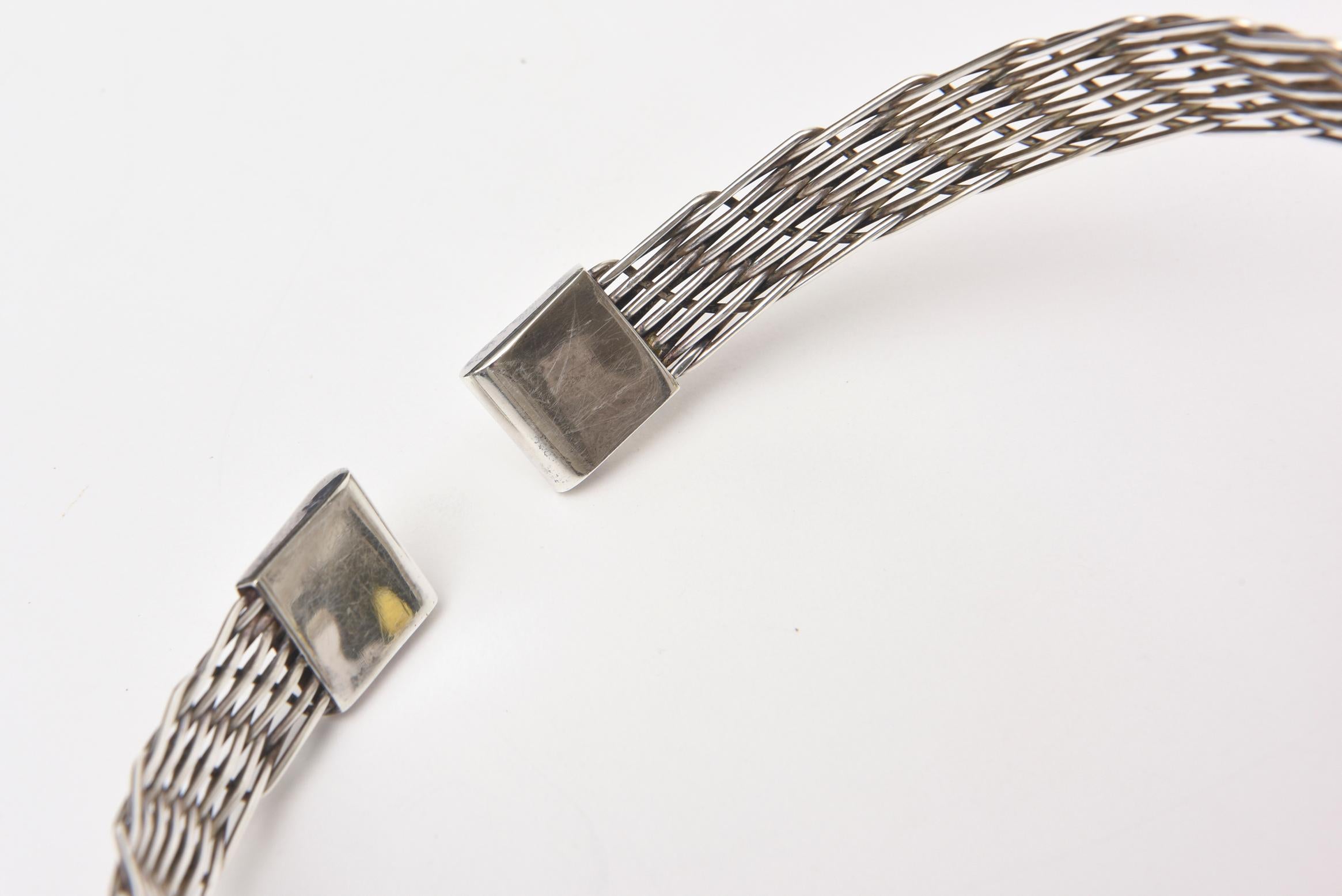 French J.P. Collana a V in argento di Coutrel in vendita 2