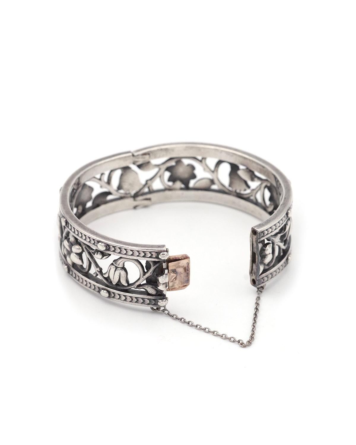 Signed Froment-Meurice bangle bracelet in silver and 18k gold, French Victorian In Good Condition For Sale In PARIS, FR