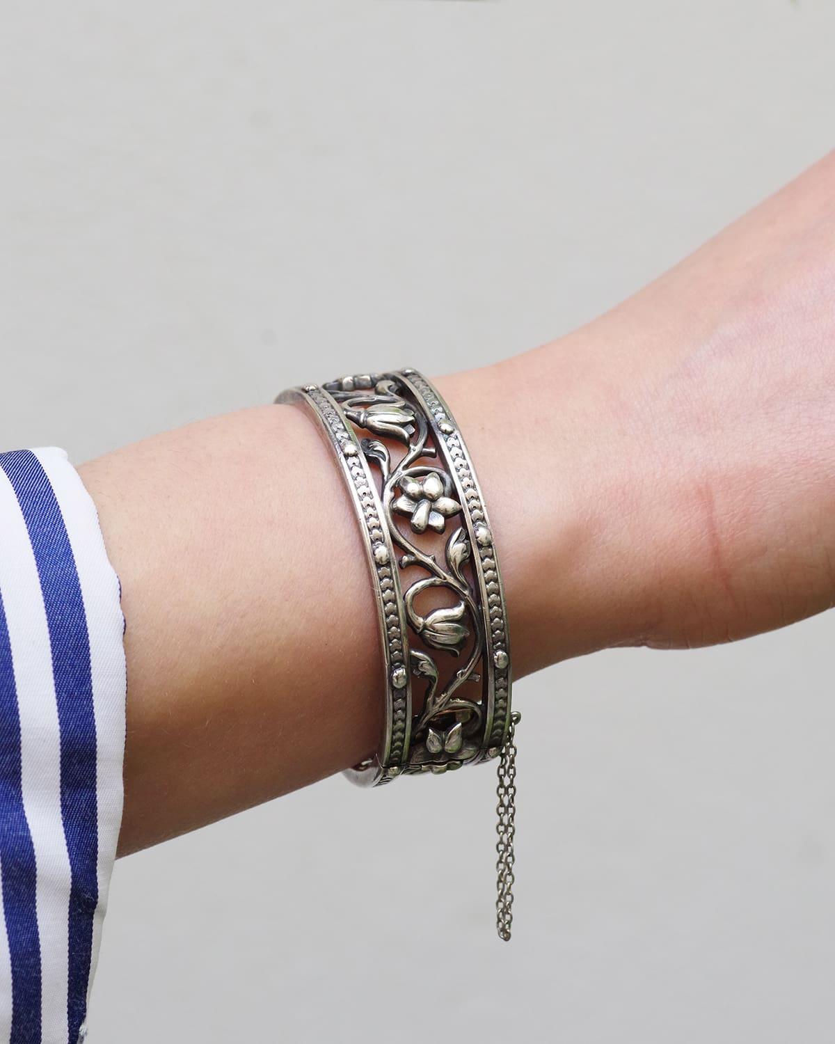 Signed Froment-Meurice bangle bracelet in silver and 18k gold, French Victorian For Sale 4