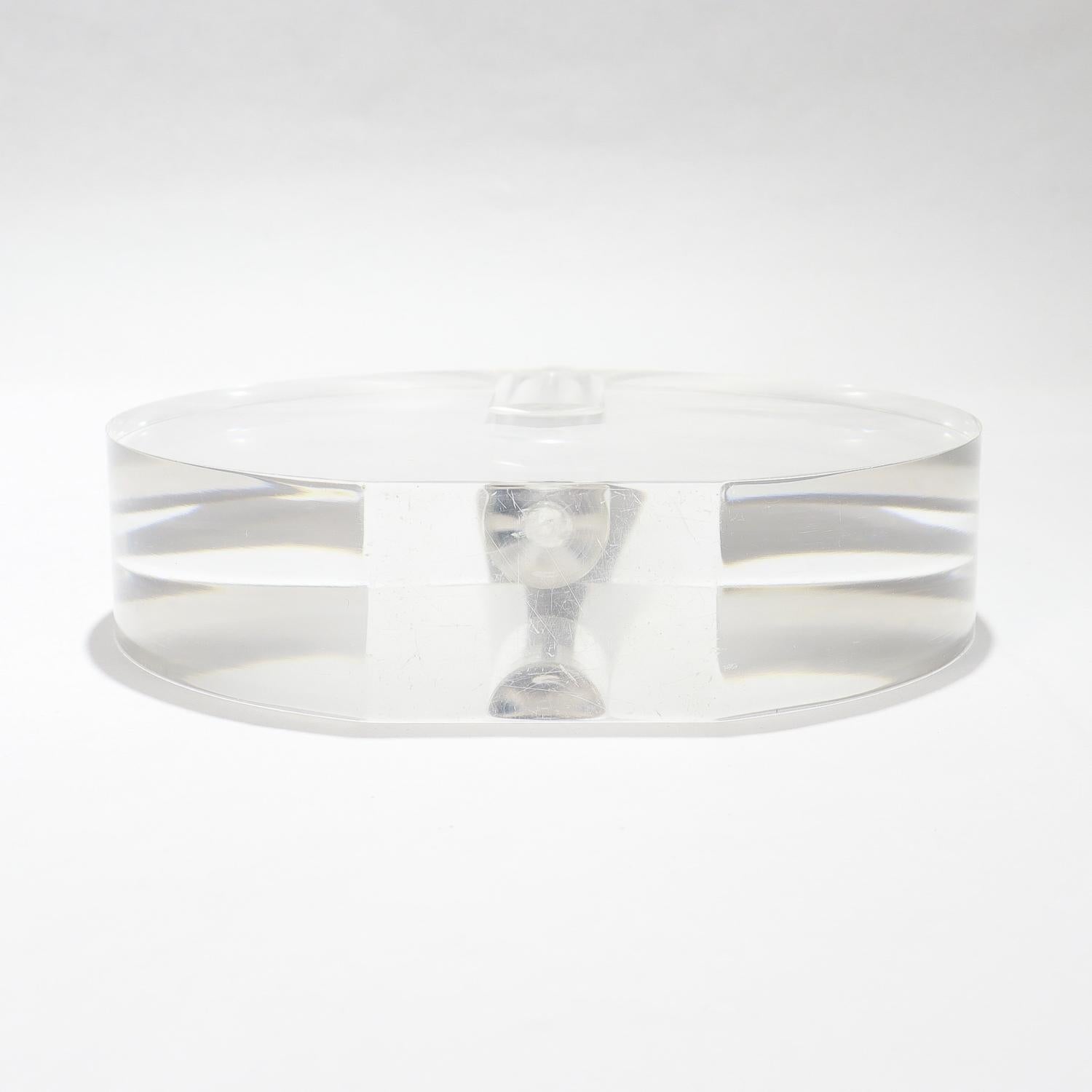 Vase moderniste en lucite et acier inoxydable (flanque lumineux) signé Gabriella Crespi en vente 4