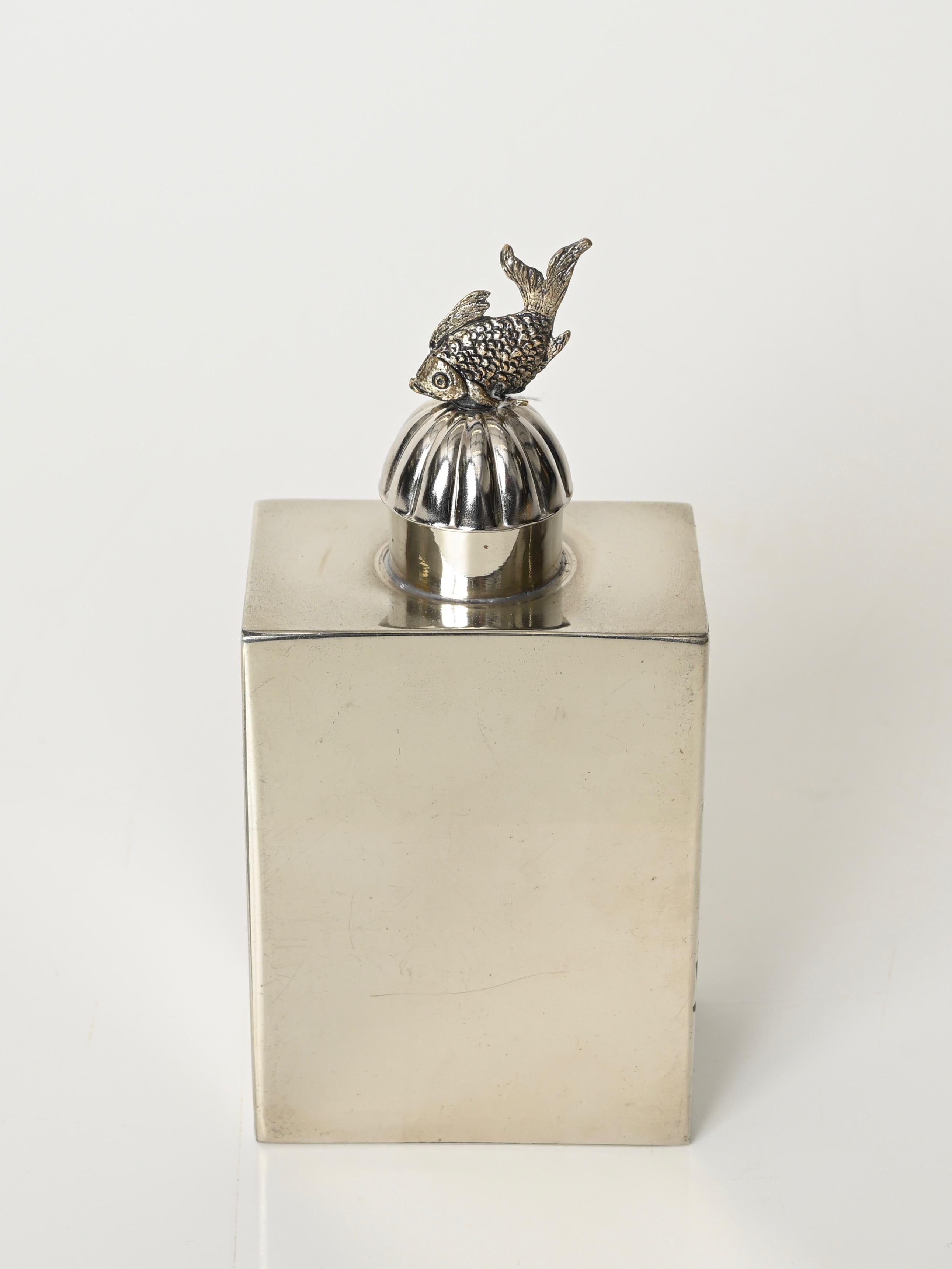 Bottiglia decorativa per pesci firmata Gabriella Crespi, placcata in argento, Italia, anni '70 in vendita 1
