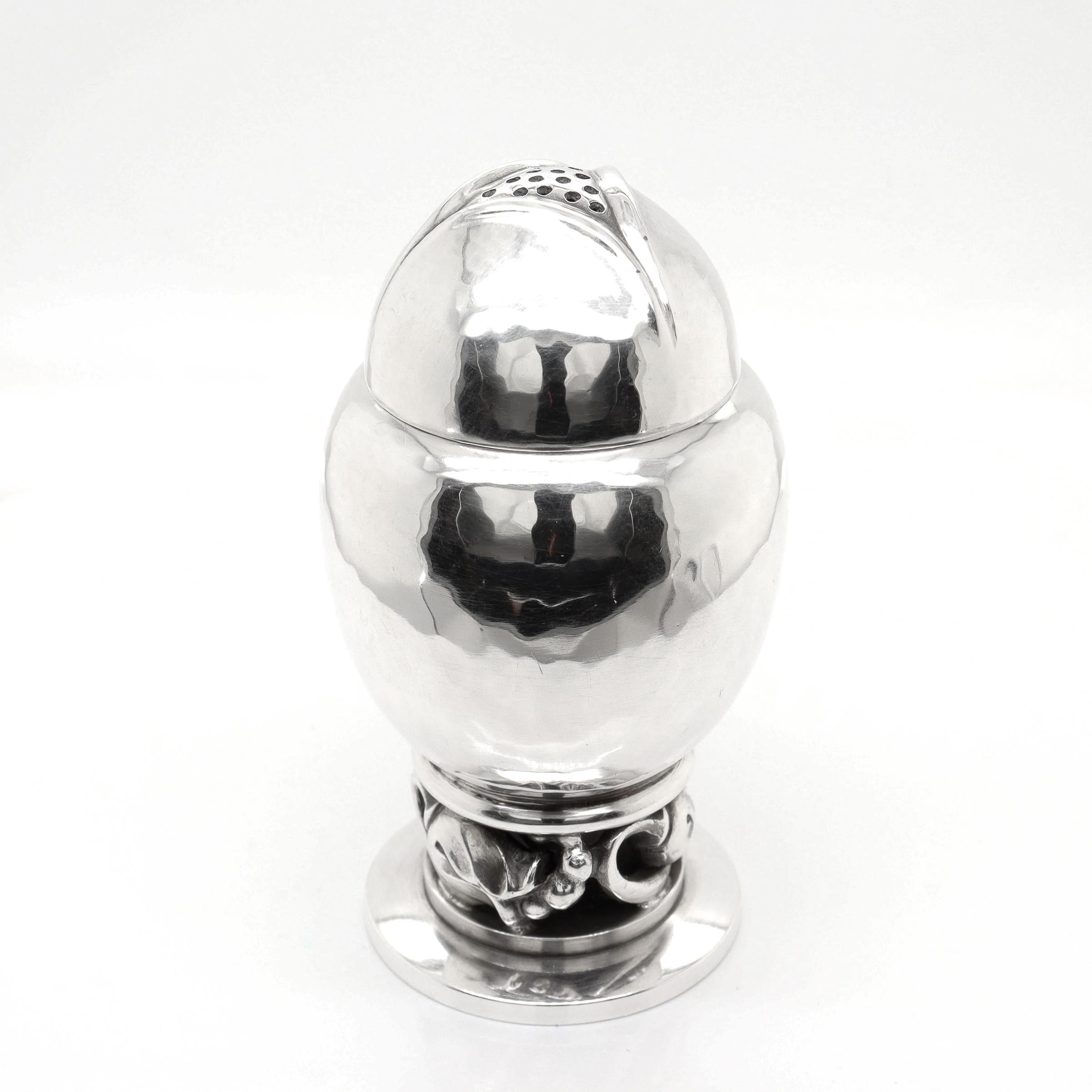 Firmato Georg Jensen in argento Sterling Blossom Pepper Shakers & Salt Cellar Pair #2A in vendita 7