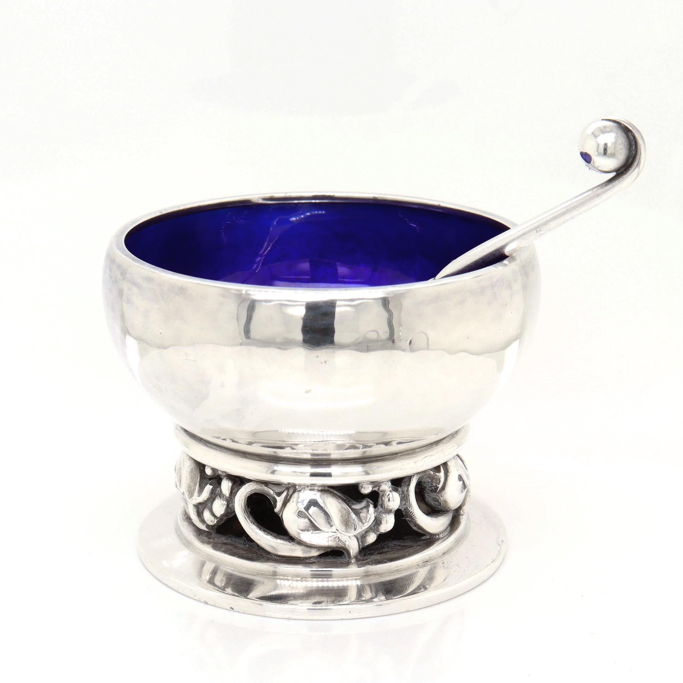 Firmato Georg Jensen in argento Sterling Blossom Pepper Shakers & Salt Cellar Pair #2A in vendita 12