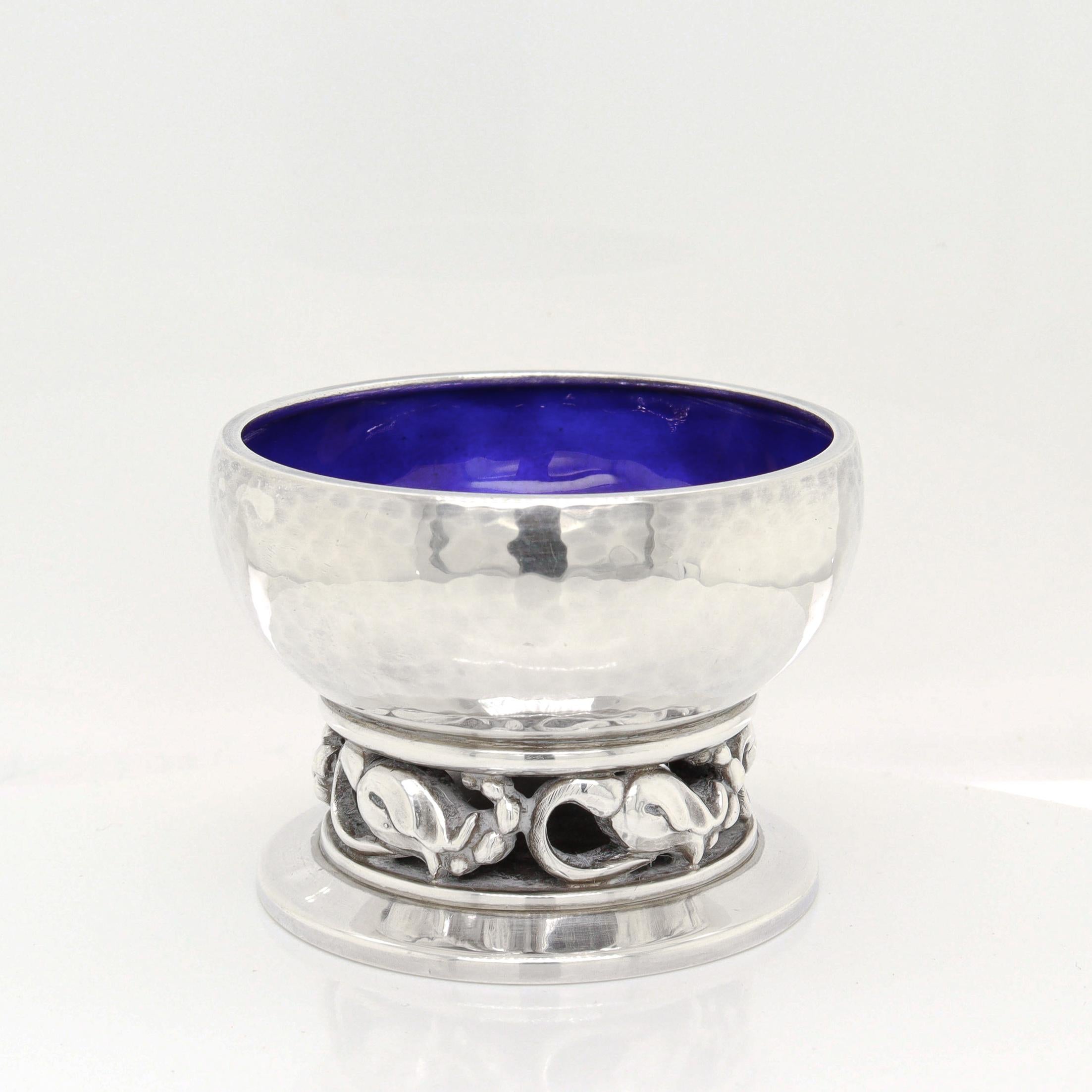 Paire de poivrières et de sali�ères en argent signé Georg Jensen #2A Bon état - En vente à Philadelphia, PA