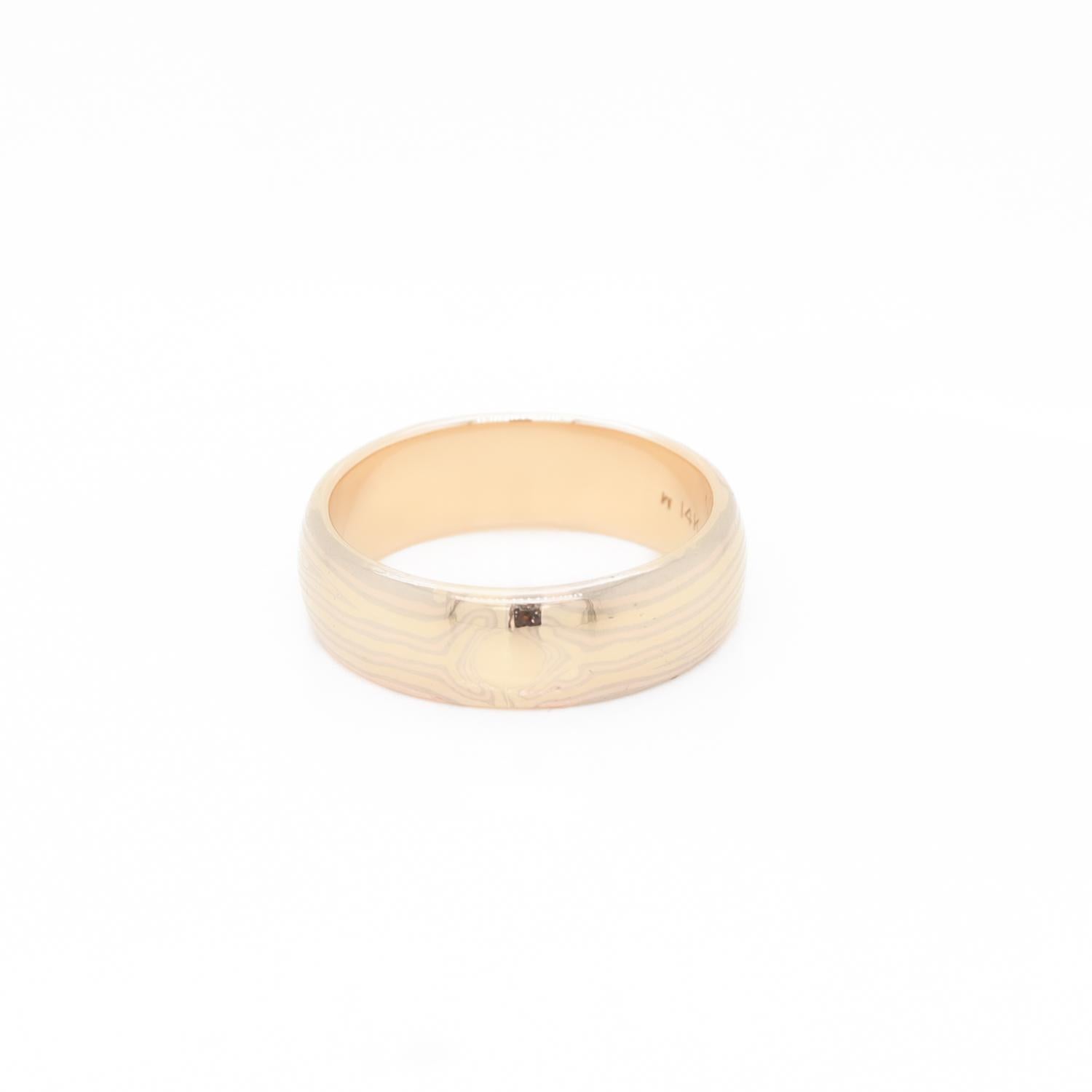 Anello firmato George Sawyer in oro 14K Mokume-gane a fascia mezza rotonda in vendita 5