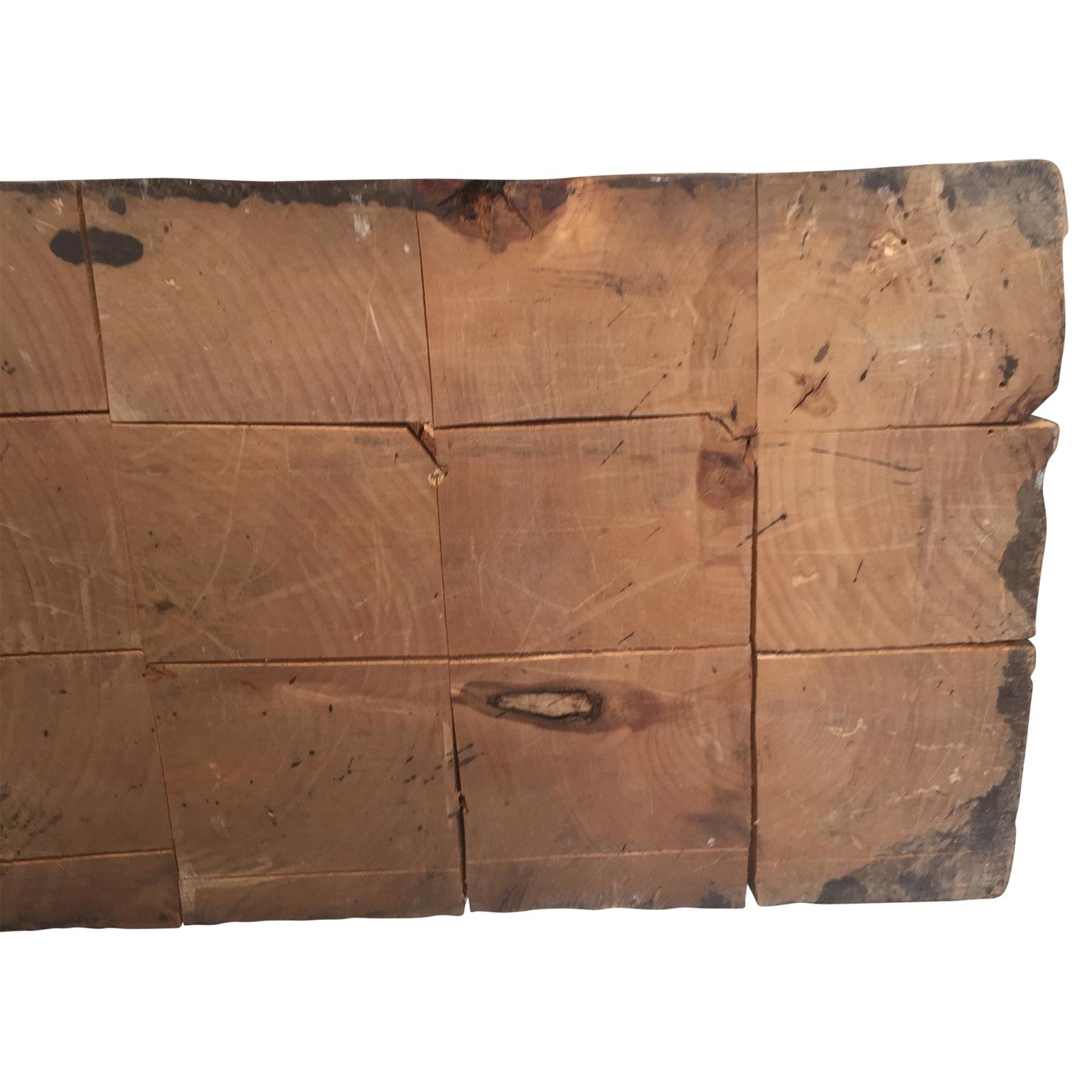 XX secolo Scultura in legno tedesca firmata raffigurante una madre e il suo bambino, 