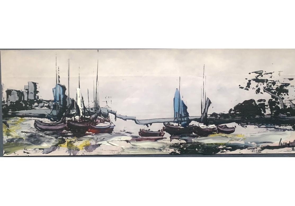 Un acquerello su carta che raffigura una scena di baia con barche a vela ormeggiate su uno sfondo blu e naturale.
Presentato in una cornice decorata con vernice blu e dorata e smaltata.
Etichetta parziale della galleria sul retro.
Firmato