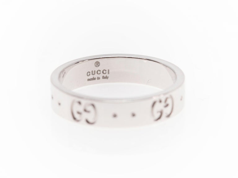 Signed Gucci Icon Collection Monogram Band Ring in 18 Karat White Gold ...