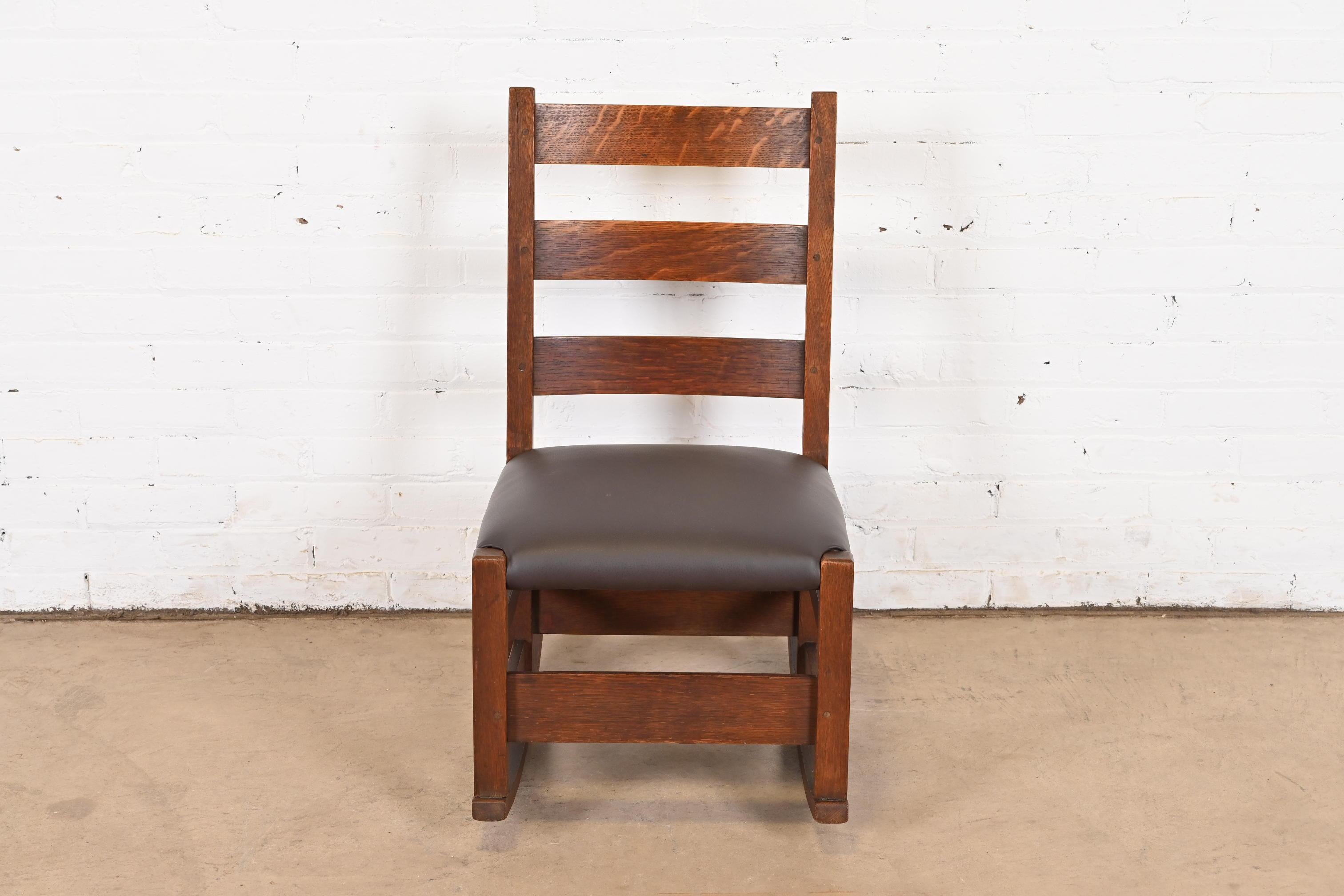 American Signed Gustav Stickley Antique Mission Oak Arts & Crafts Sewing Rocking Chair For Sale