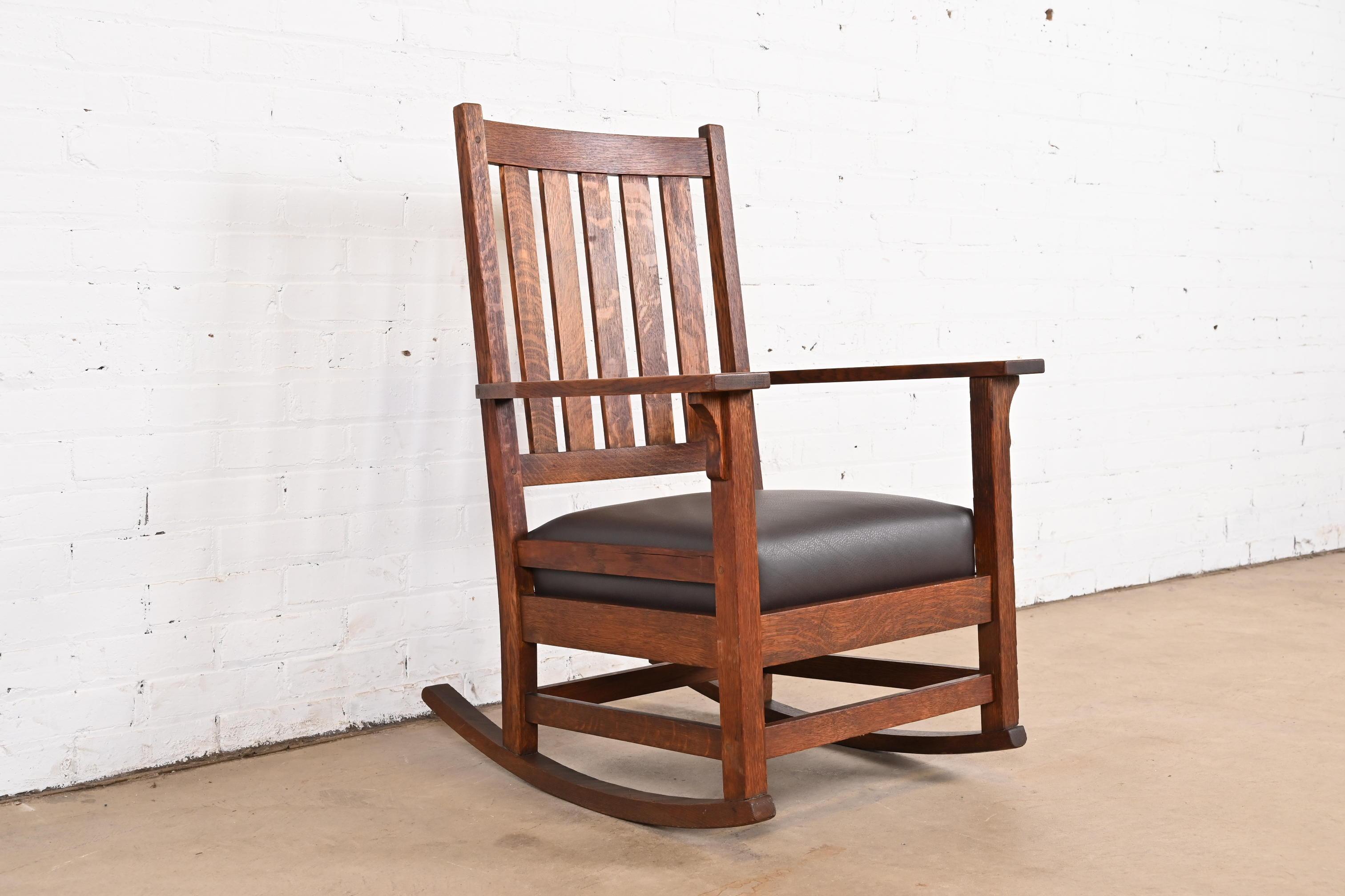 Signed Gustav Stickley Mission Oak Arts & Crafts Rocking Chair, Circa 1900 In Good Condition In South Bend, IN