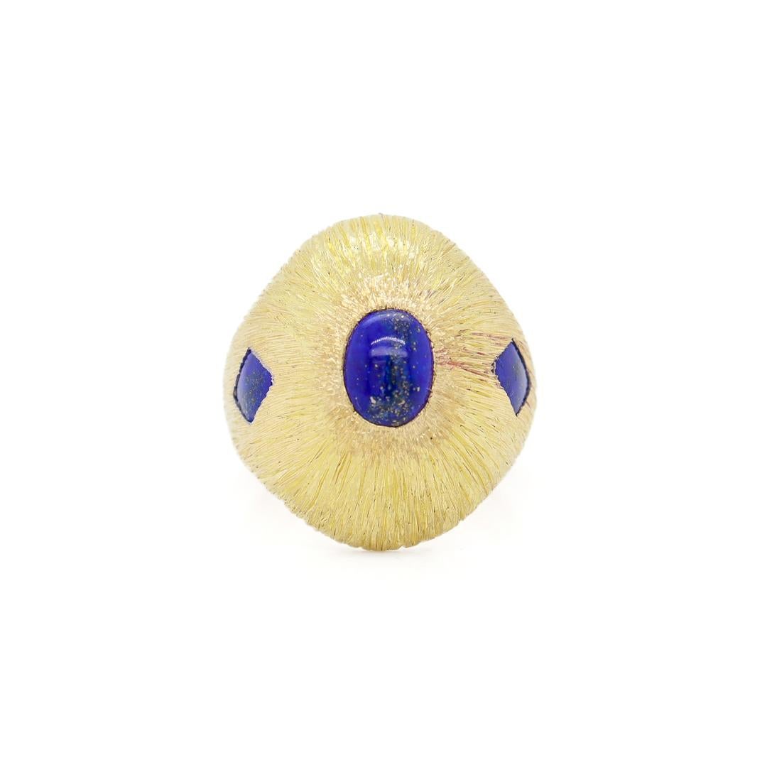 Signed H. Stern Mid-Century Modern 18k Brushed Gold & Lapis Domed Cocktail Ring In Good Condition For Sale In Philadelphia, PA