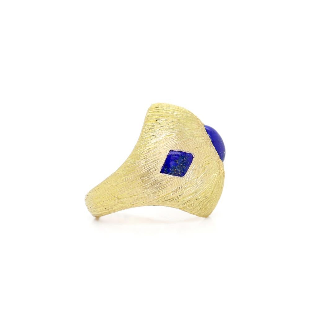 Signed H. Stern Mid-Century Modern 18k Brushed Gold & Lapis Domed Cocktail Ring For Sale 3