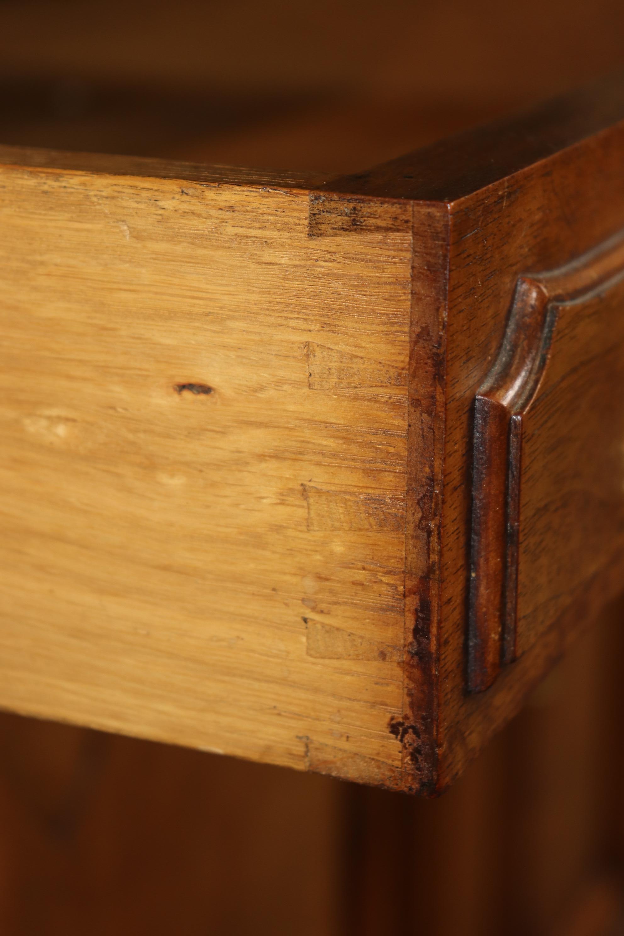 Firmata Haentges Freres Dore' Bronzo Ormolu Credenza francese Luigi XV con piano in marmo in vendita 7