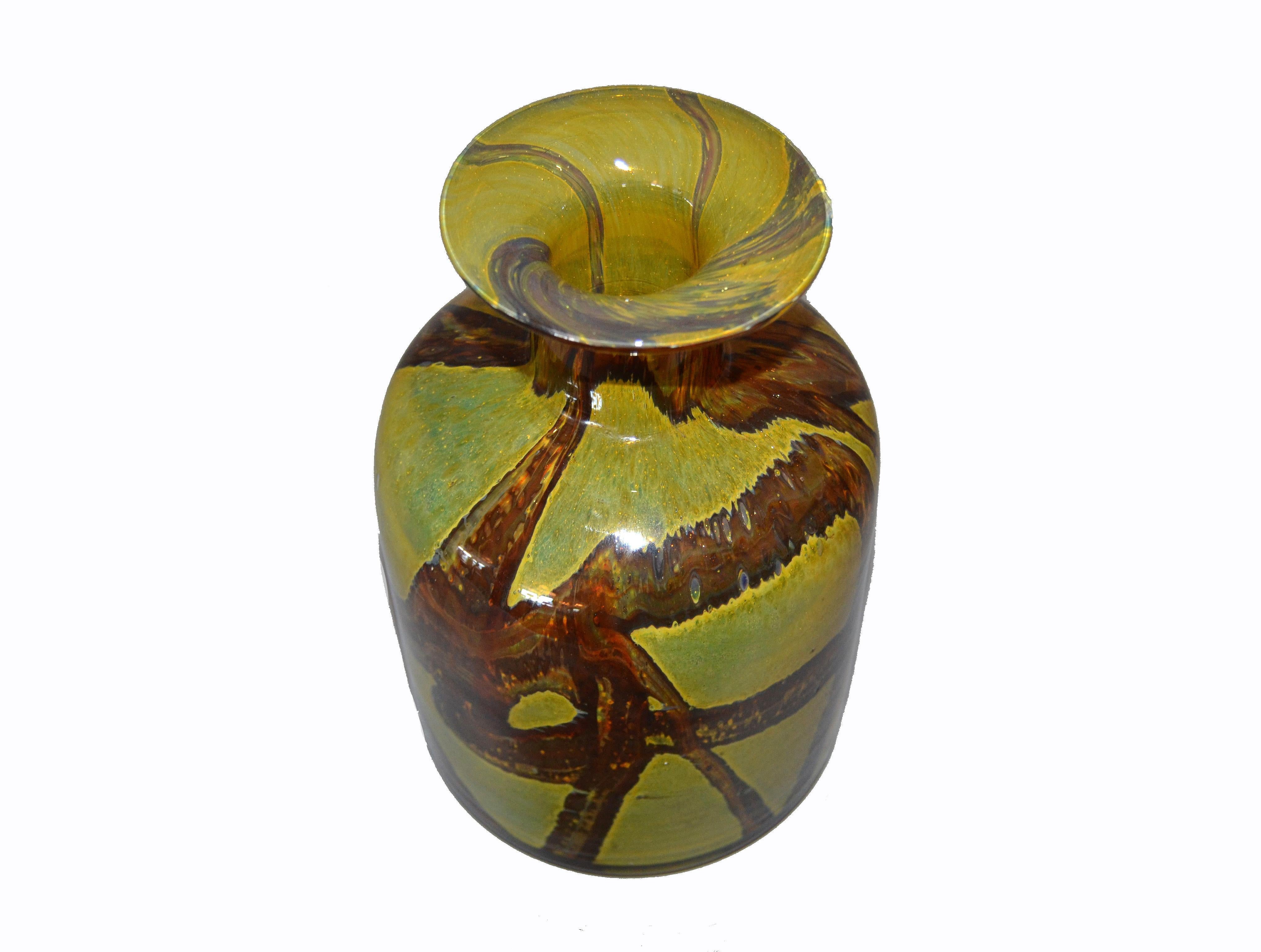Signed Hand Blown Art Glass Vase by Michael Harris for Mdina Glass In Good Condition In Miami, FL