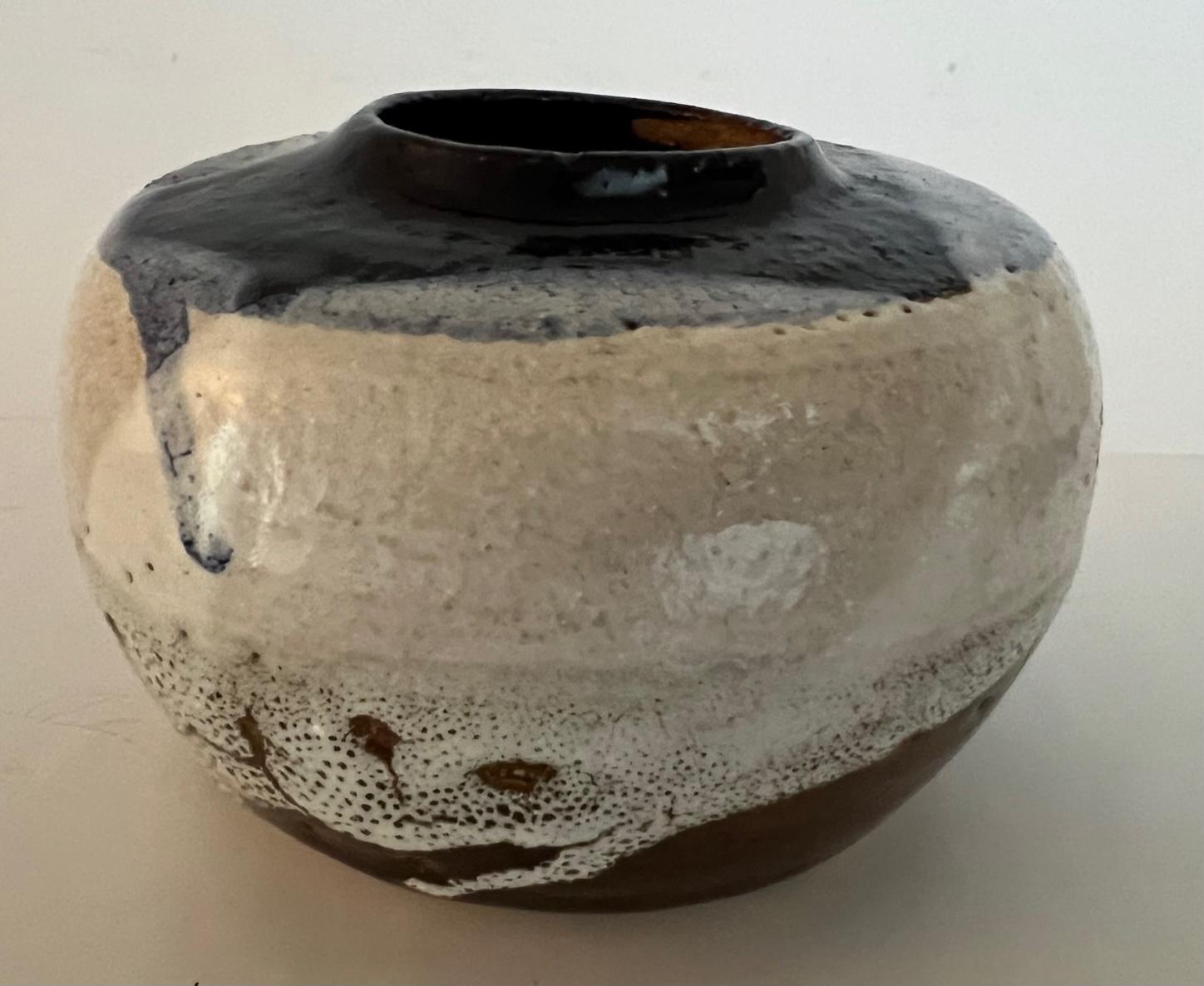 Sconosciuto Vaso in gres firmato Hand Made in vendita