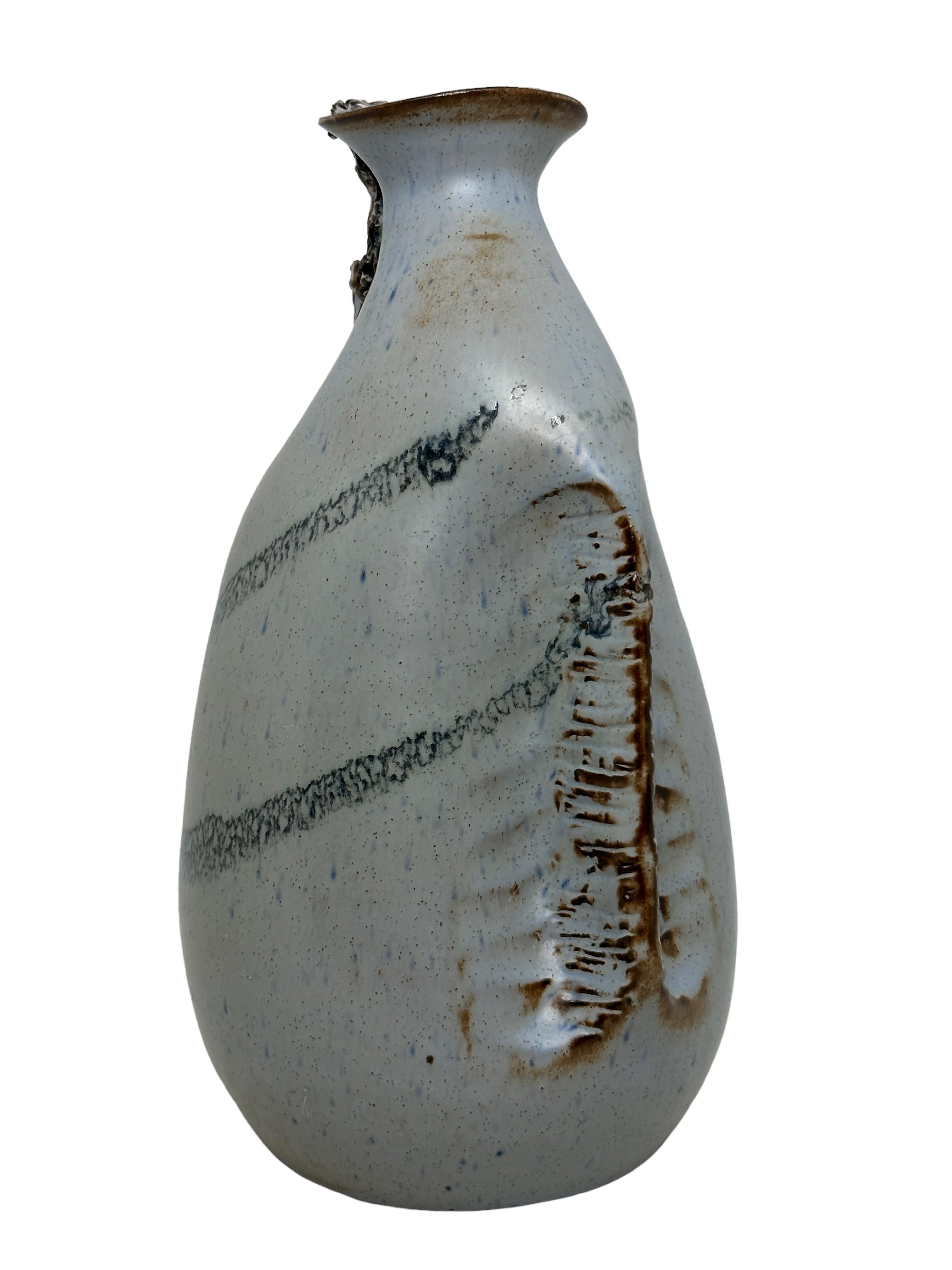 Signed Hand-Painted Studio Art Pottery Sculpture Vase Vintage In Good Condition For Sale In Nuernberg, DE