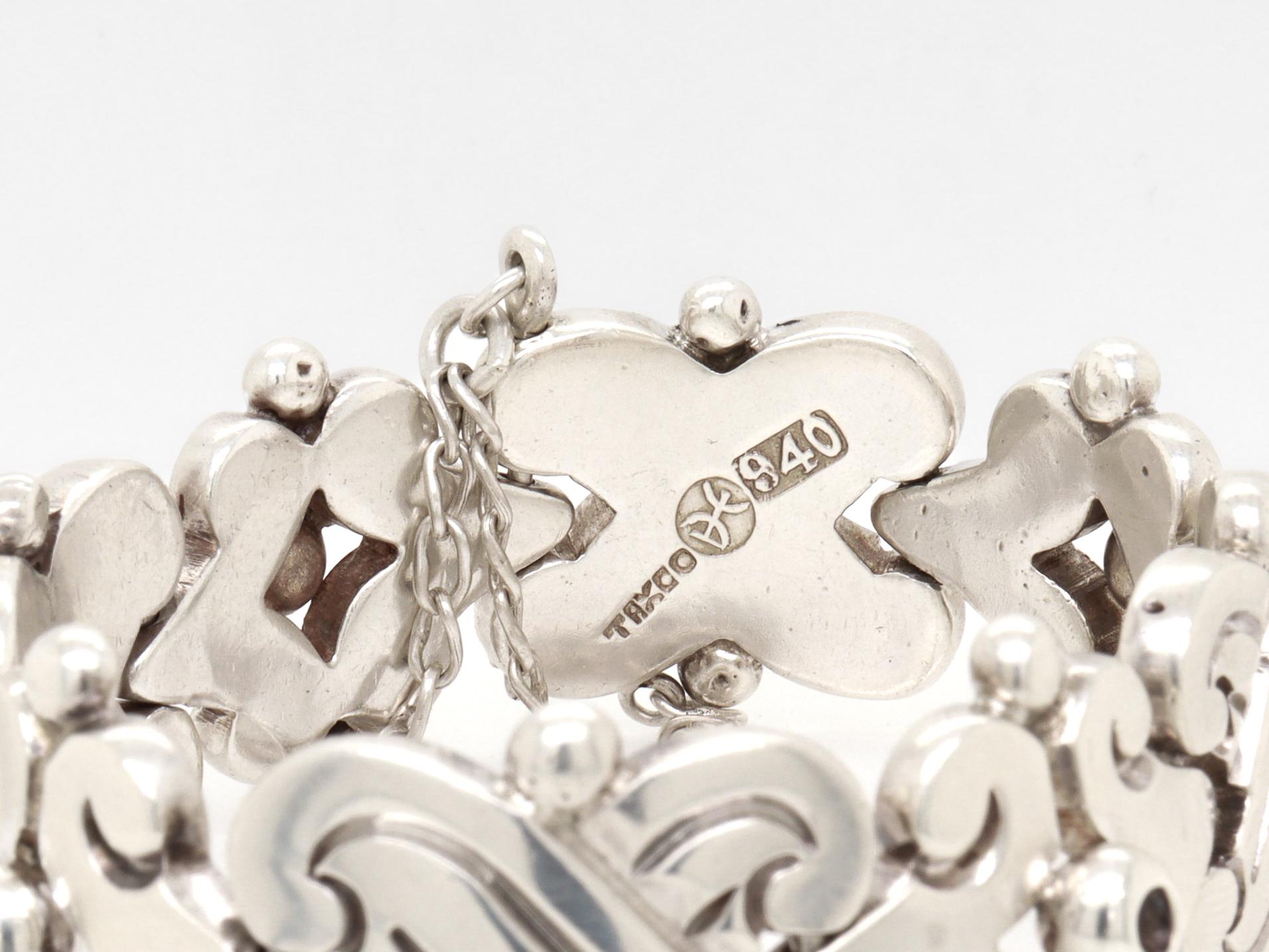 Signed Hector Aguilar Mexican Mid-Century Sterling Silver Fertility Bracelet en venta 6