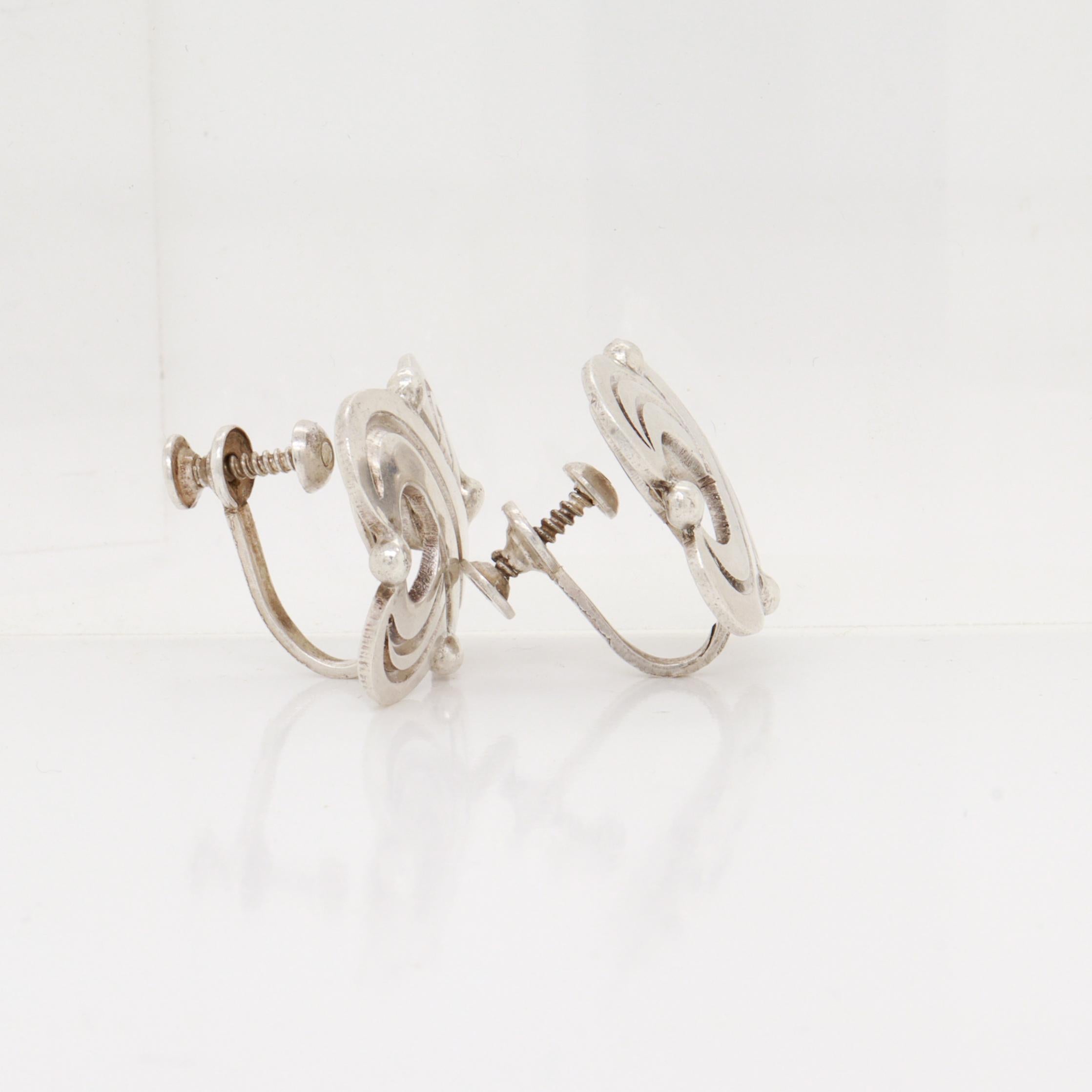 Signed Hector Aguilar Mexican Mid-Century Sterling Silver Screwback Earrings For Sale 8