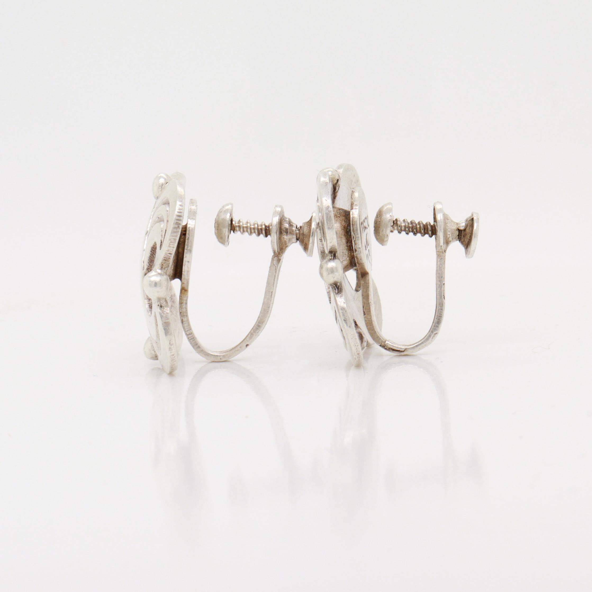 Signed Hector Aguilar Mexican Mid-Century Sterling Silver Screwback Earrings For Sale 2