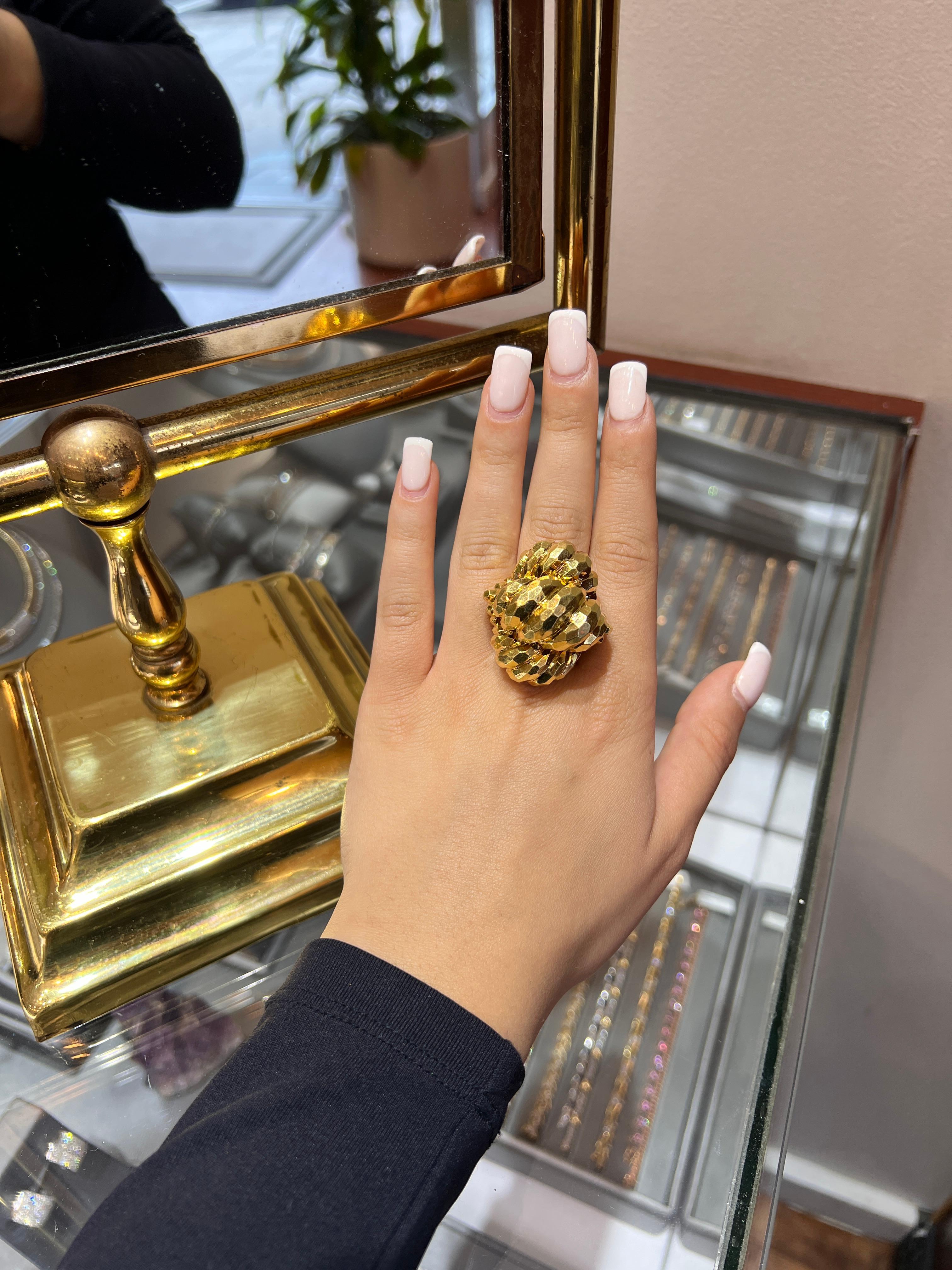 Signed Henry Dunay Very Large Heavy 18k Gold Hammered Textured Statement Ring For Sale 5
