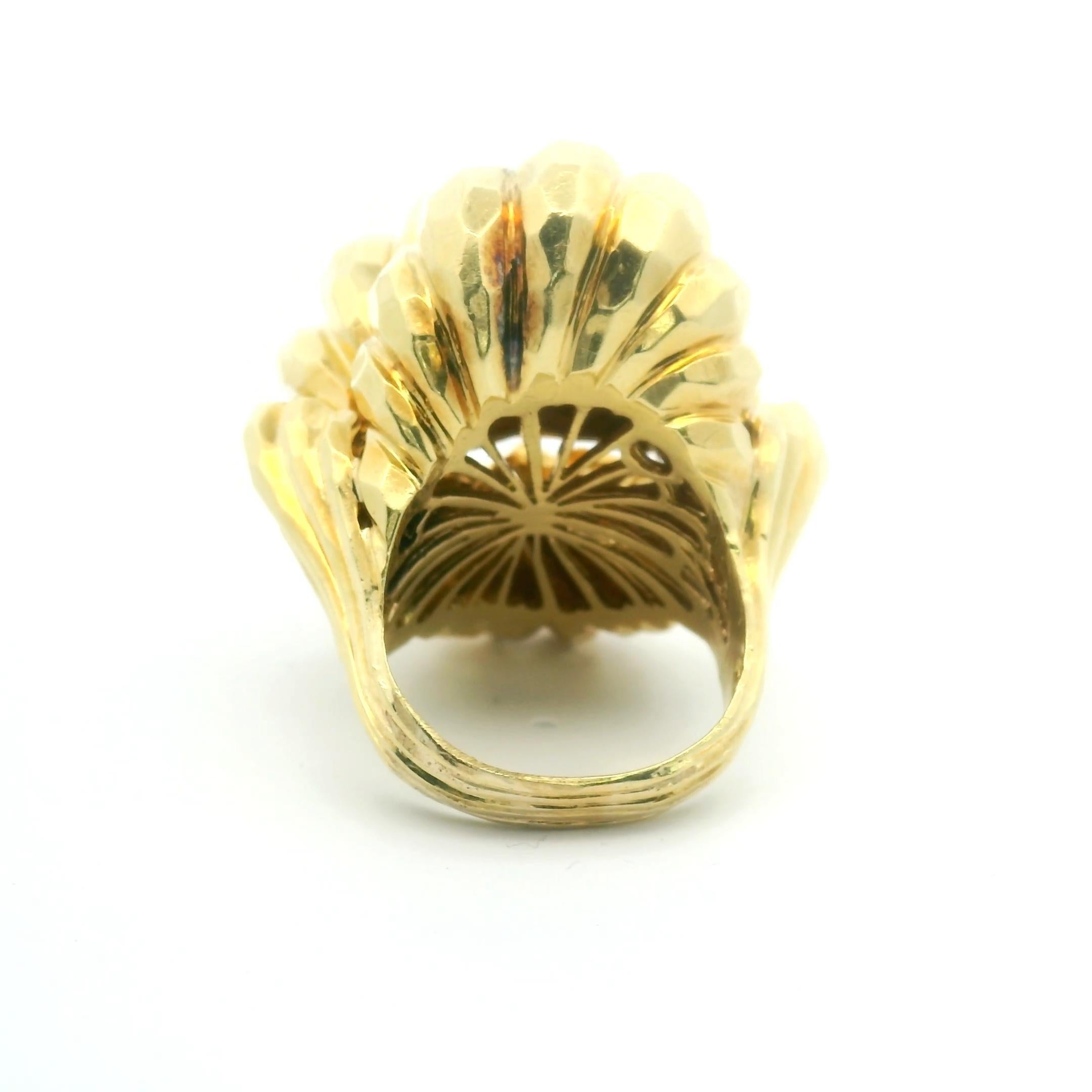 Signed Henry Dunay Very Large Heavy 18k Gold Hammered Textured Statement Ring For Sale 1