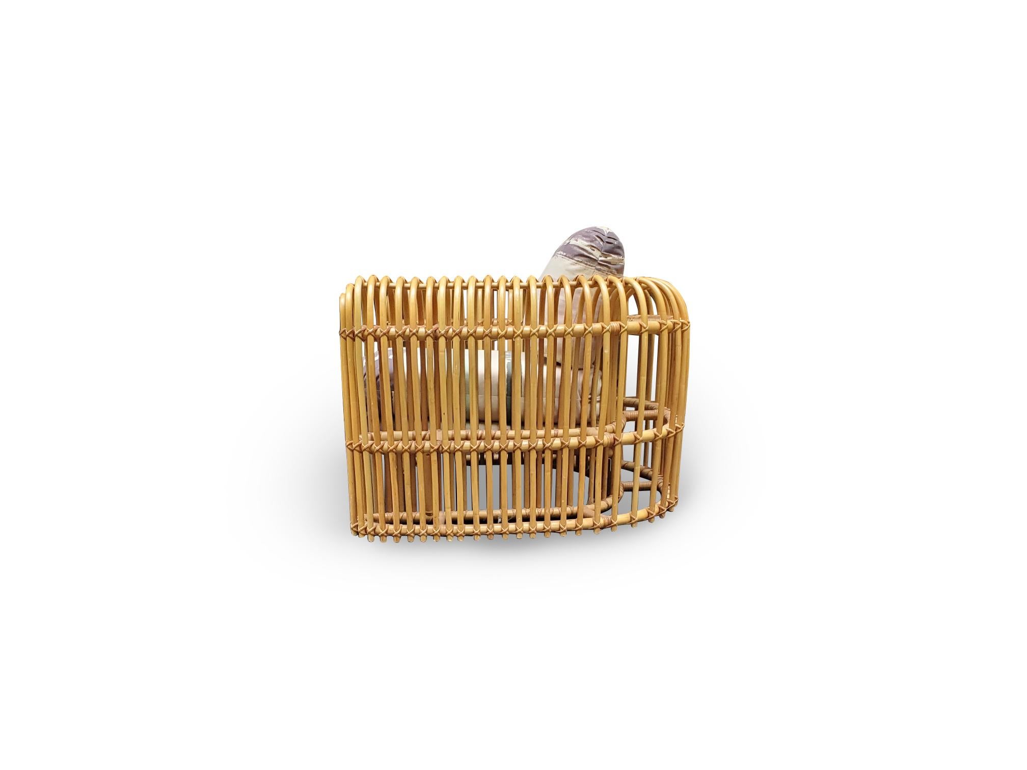 Signierter Henry Olko Rattan- und Schilfrohr-Loungesessel der Serie (Polster) im Angebot