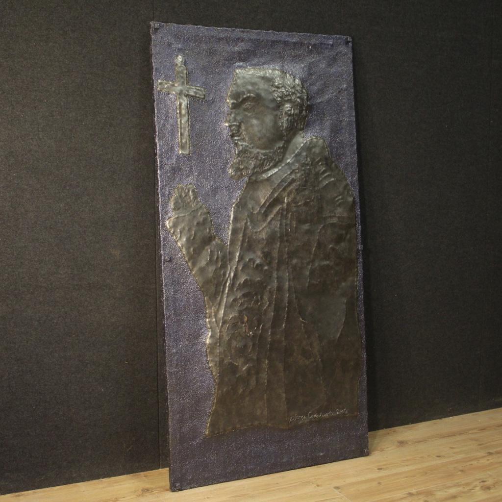 Signed High Relief Sculpture in Painted Metal Depicting Padre Pio, 20th Century For Sale 1