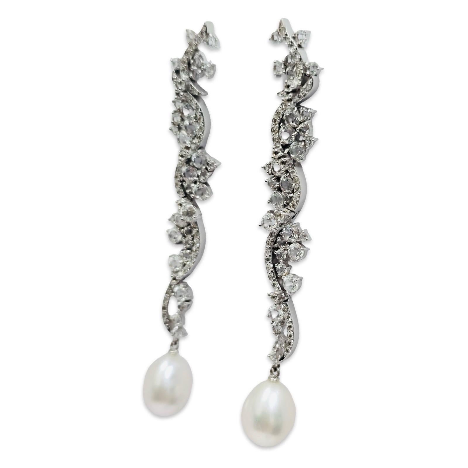 ART OF PEARLS - Pendants d'oreilles Art Déco en diamants et perles 18K en vente 6