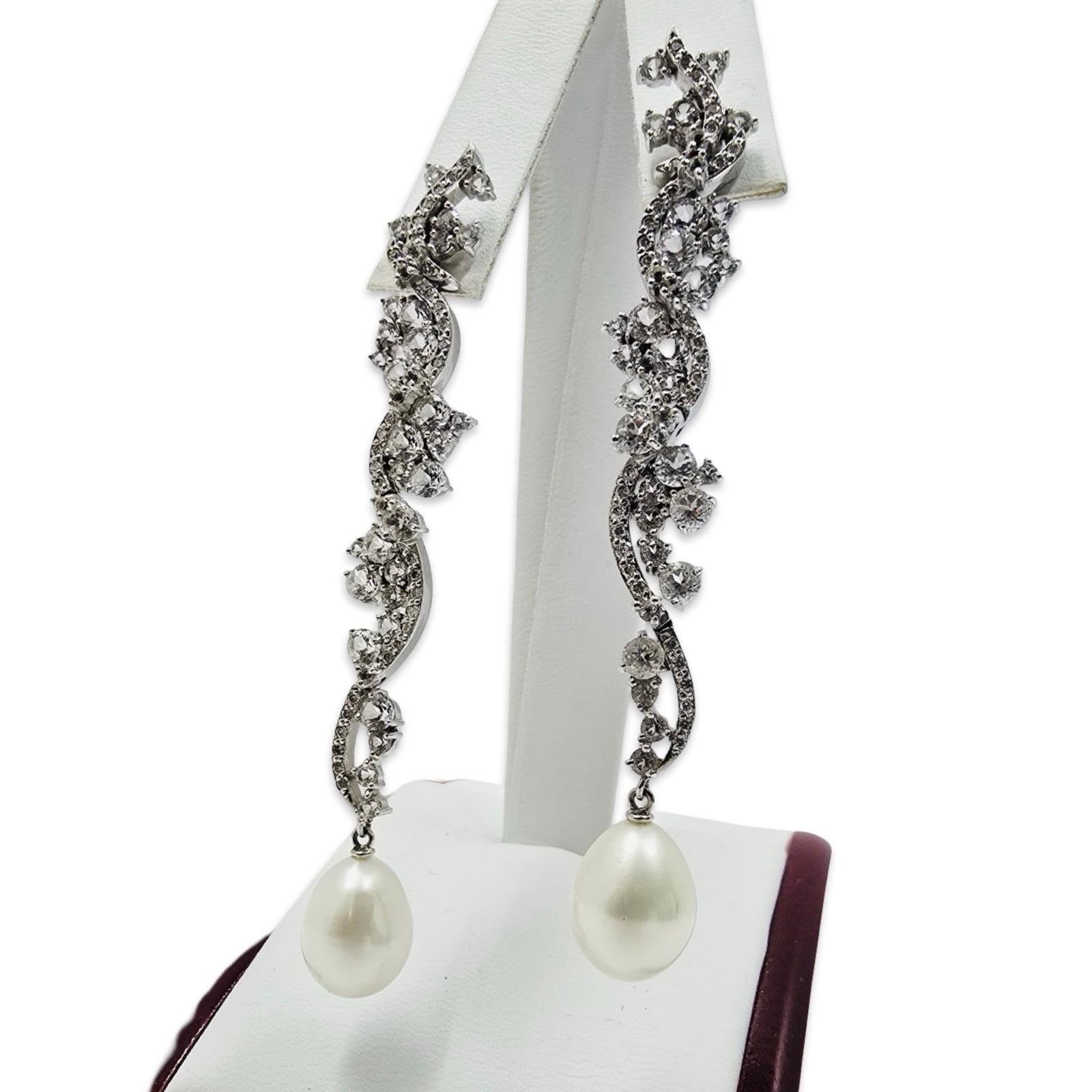 ART OF PEARLS - Pendants d'oreilles Art Déco en diamants et perles 18K en vente 1