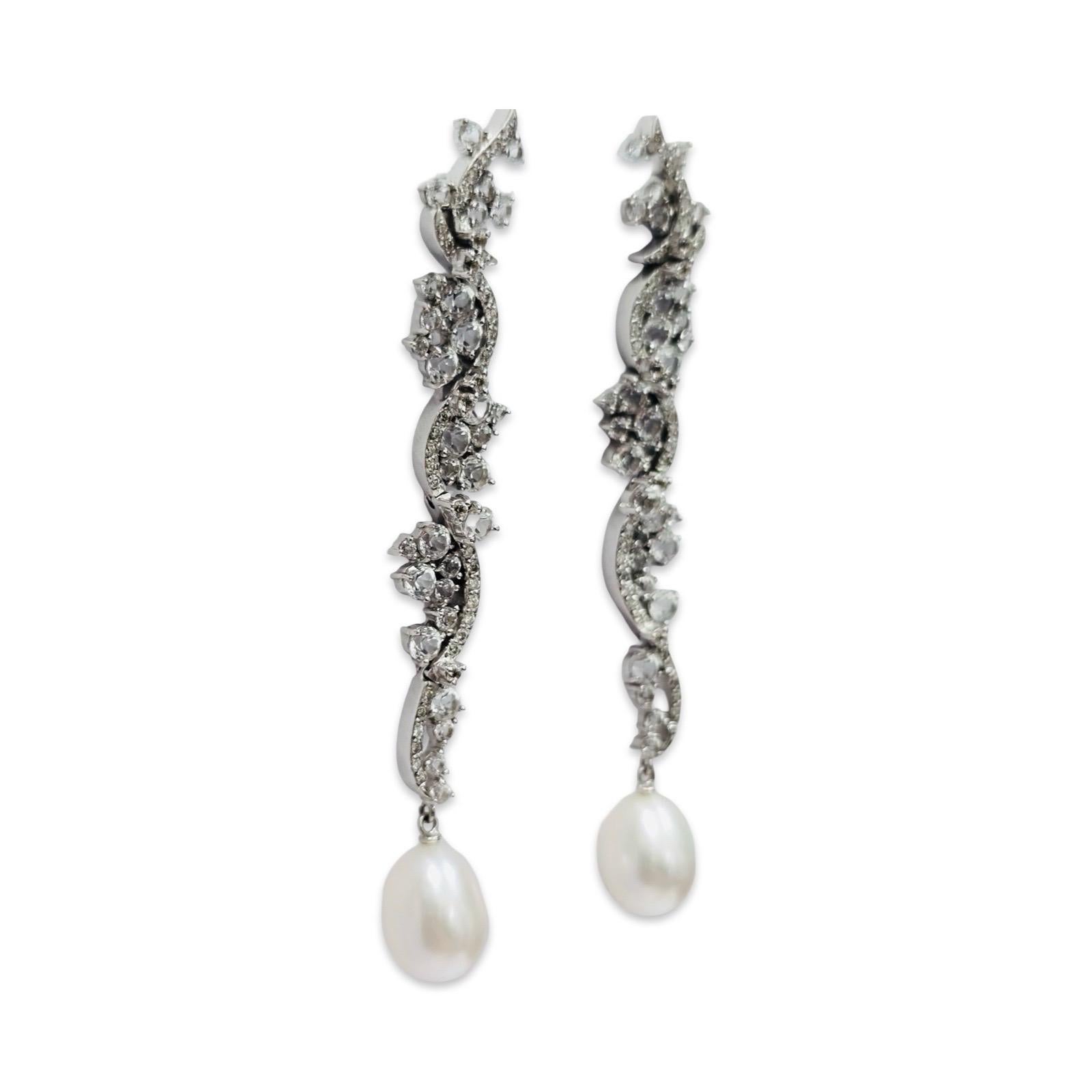 ART OF PEARLS - Pendants d'oreilles Art Déco en diamants et perles 18K en vente 4
