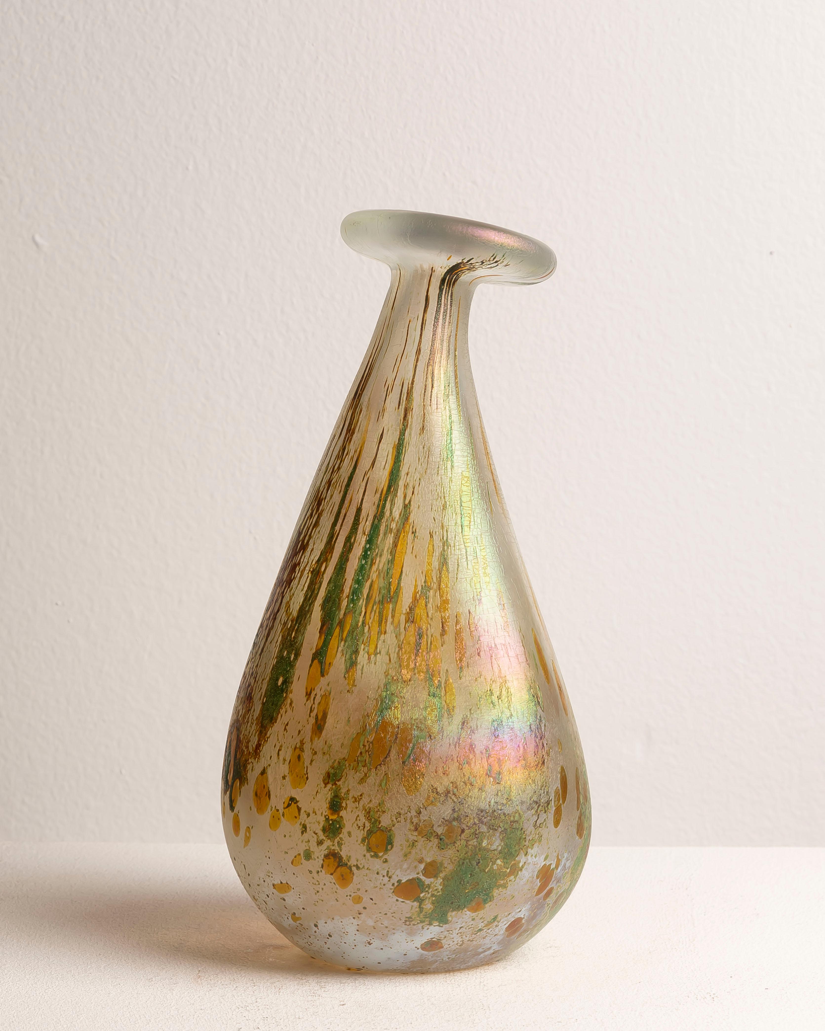 Art Nouveau Signed Iridescent Studio Art Glass Vase, 1986 For Sale