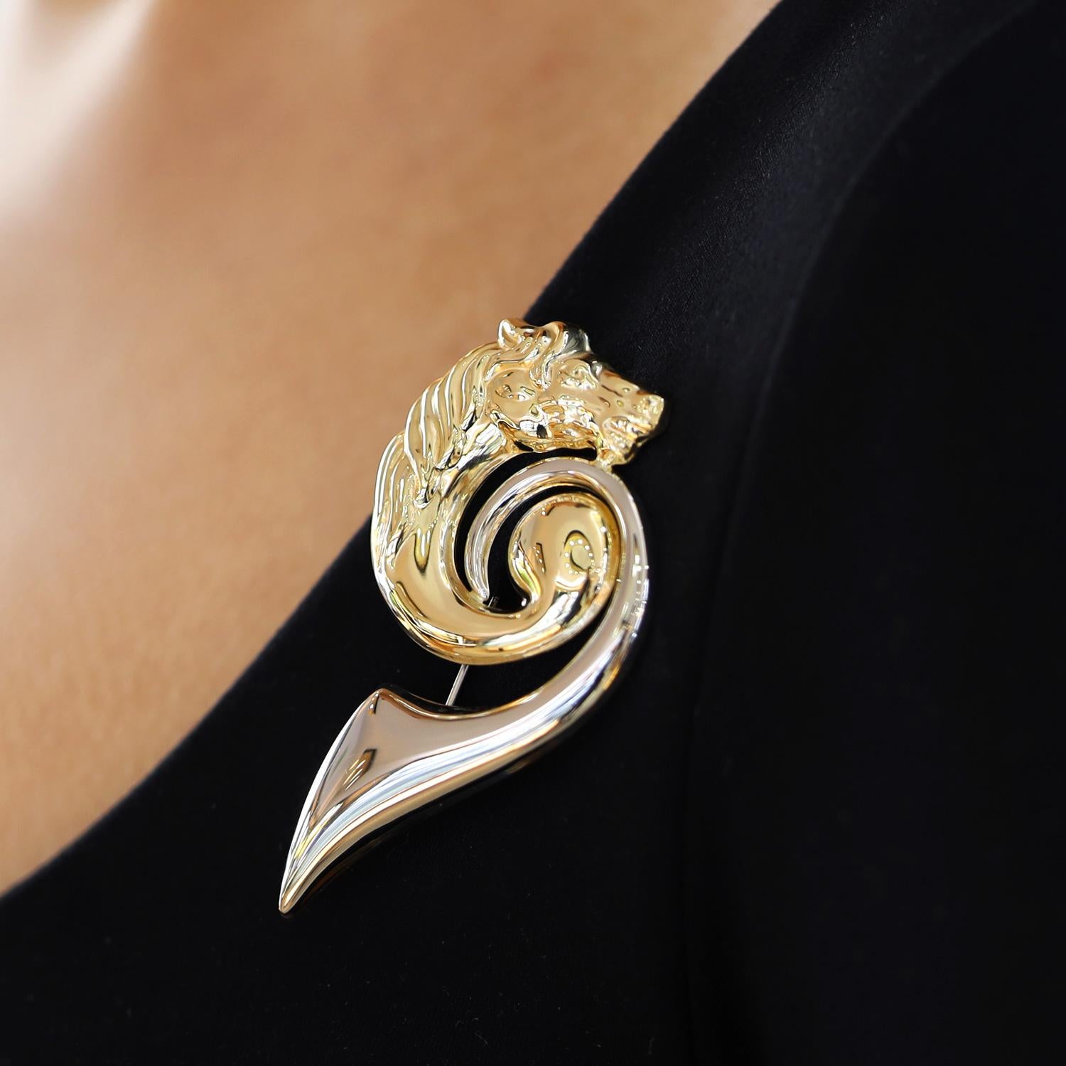 Spilla a forma di cavallo in oro 14k firmata da un italiano In condizioni buone a Santa Barbara, CA
