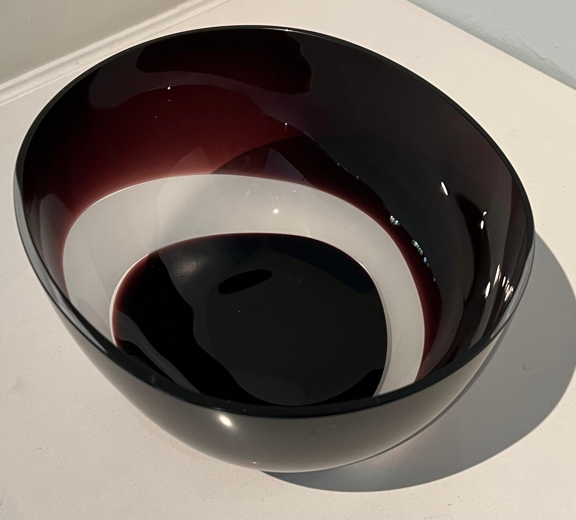 Signed Italian Carlo Moretti Murano Glass Bowl In Good Condition For Sale In Los Angeles, CA