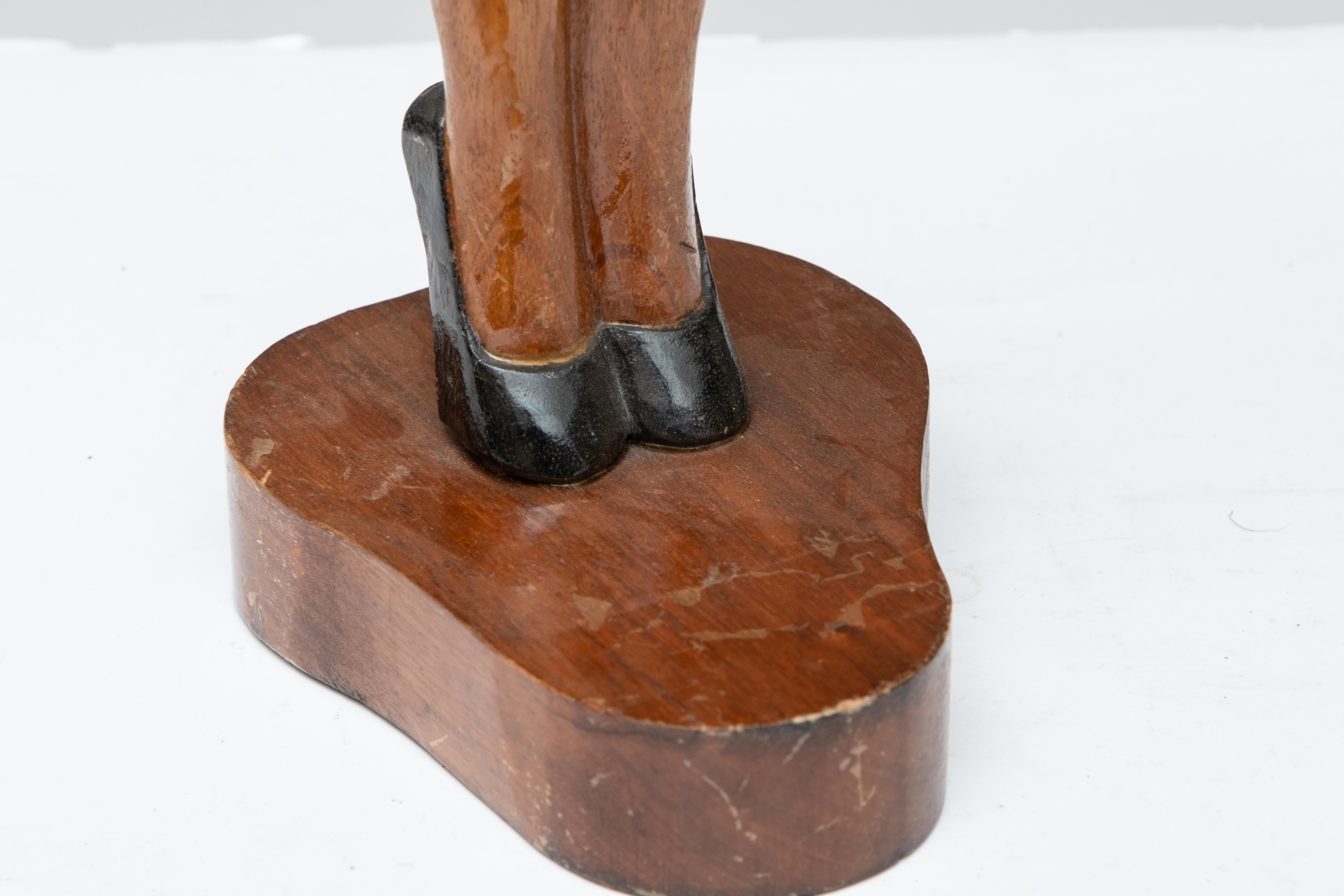20ième siècle Sculpture de Matador en bois sculpté signée J. Pinal en vente
