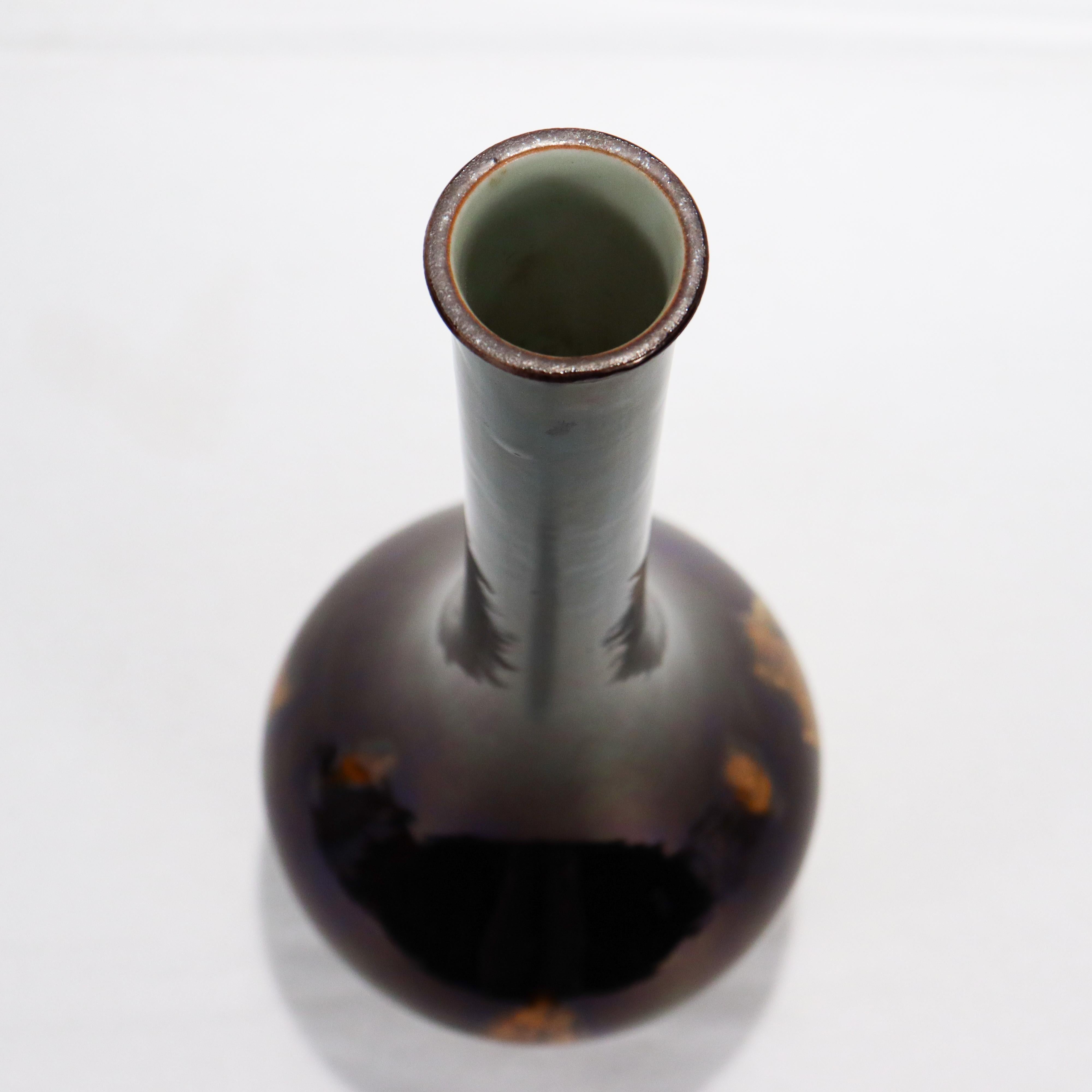 Signed Japanese Black Glaze Kutani Porcelain Vase by Mitsui Tamekichi III For Sale 3