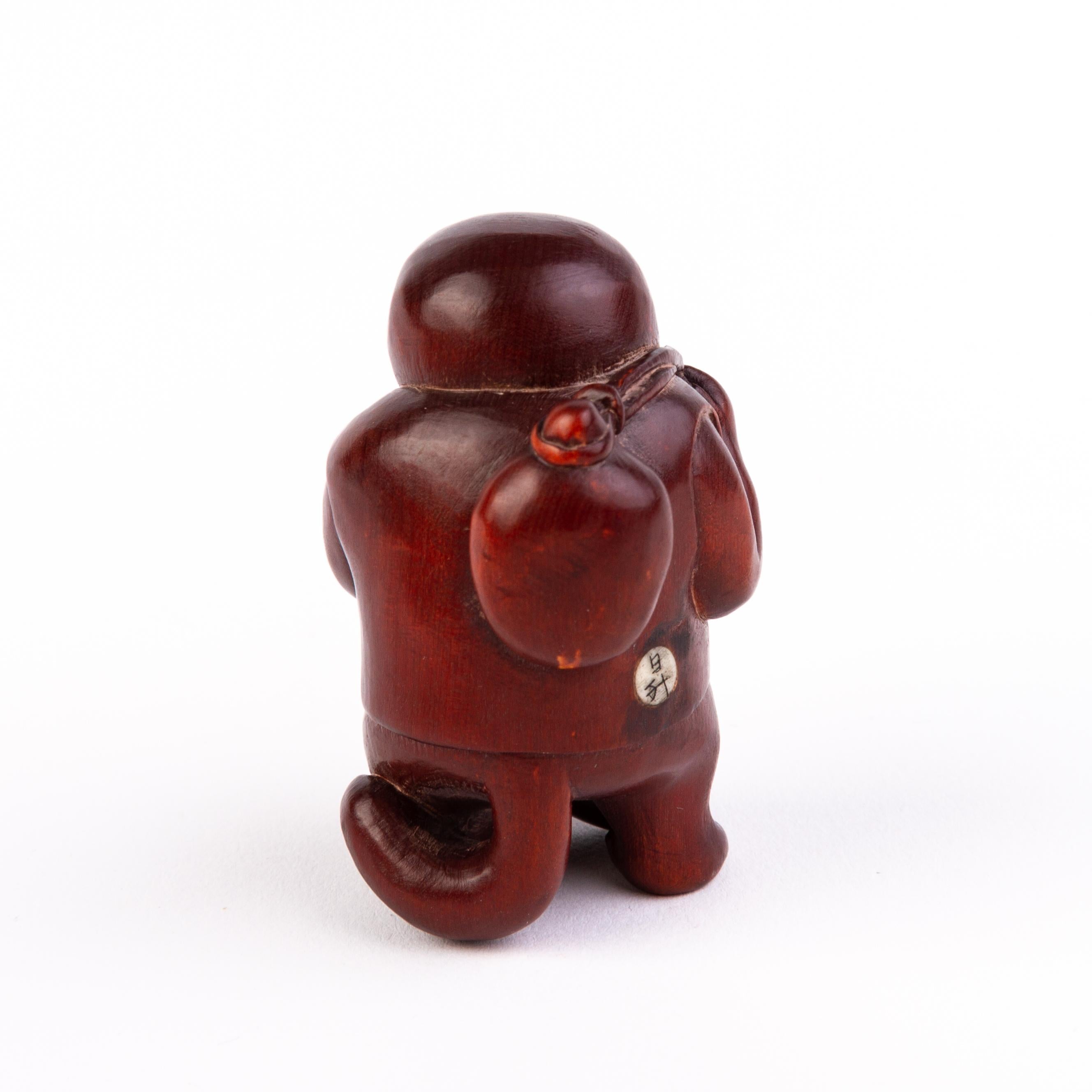 Signed Japanese Boxwood Netsuke Inro   In Good Condition For Sale In Nottingham, GB