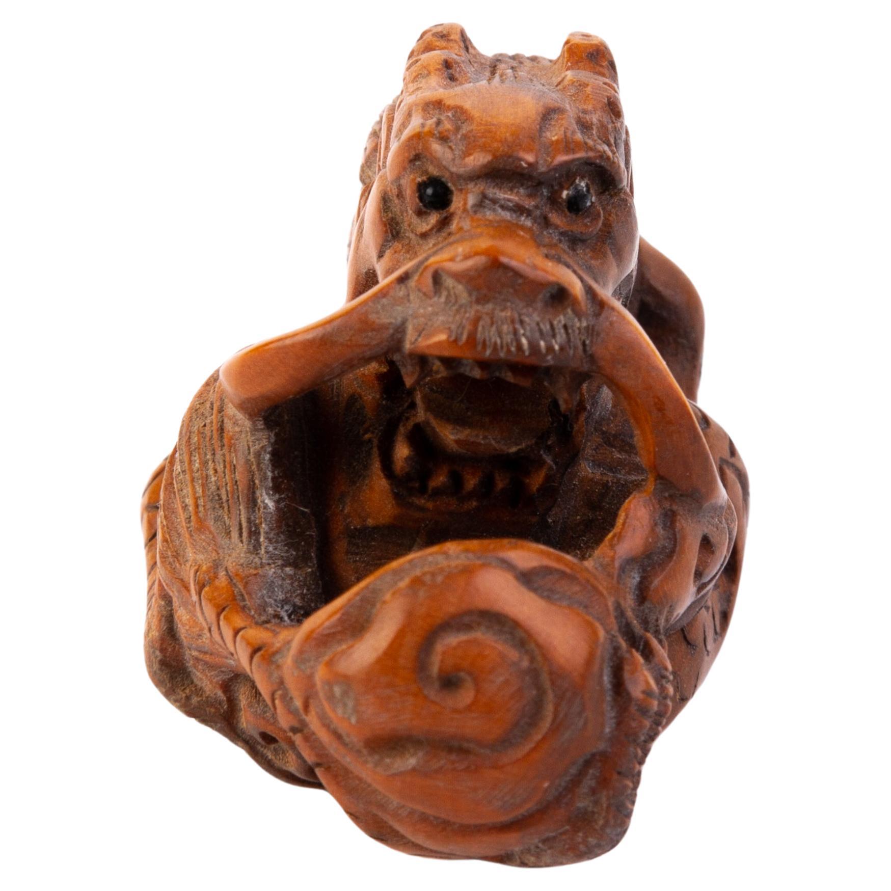 In good condition
From a private collection
Free international shipping
Signed Japanese Boxwood Netsuke Inro of a Dragon 