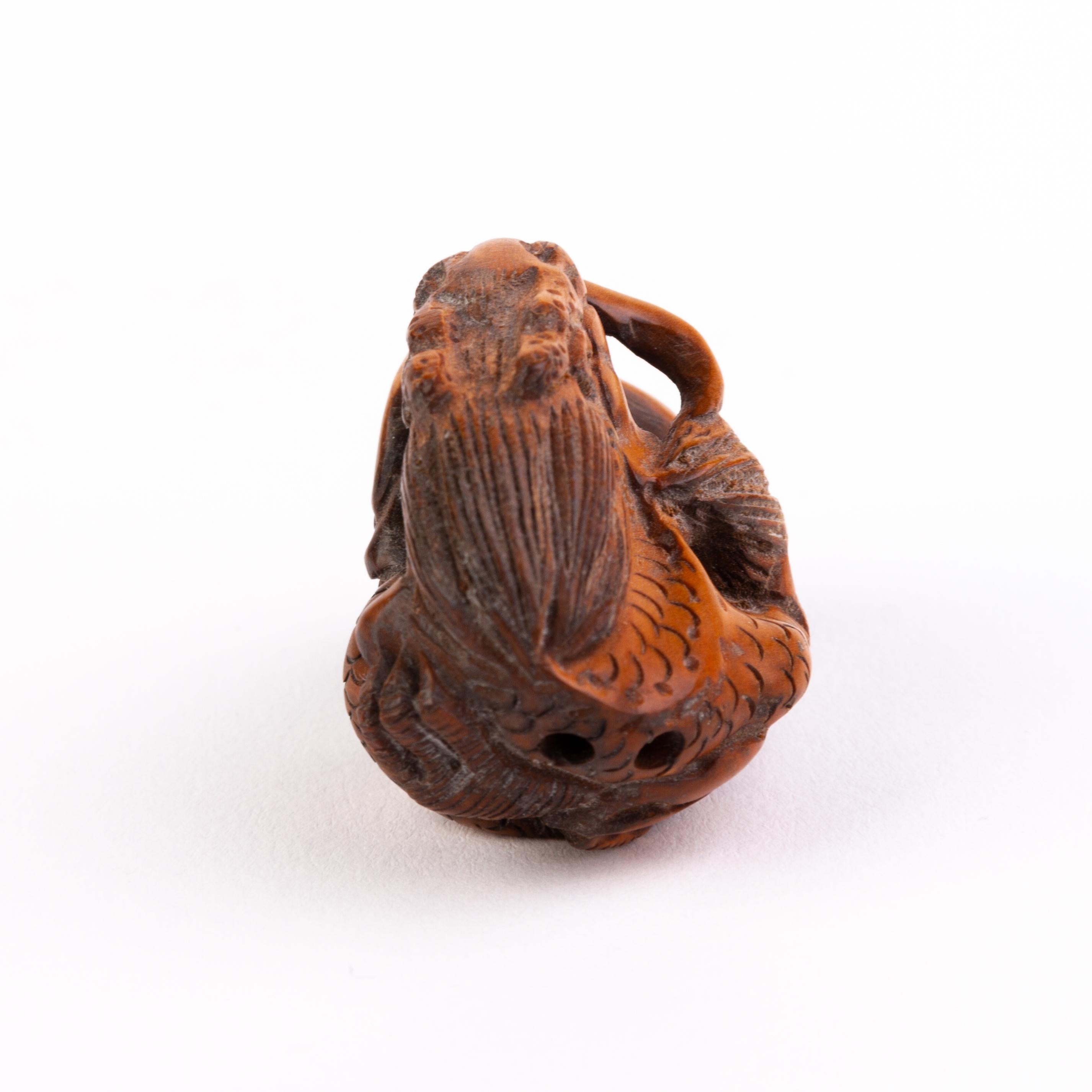 Signed Japanese Boxwood Netsuke Inro of a Dragon  In Good Condition For Sale In Nottingham, GB