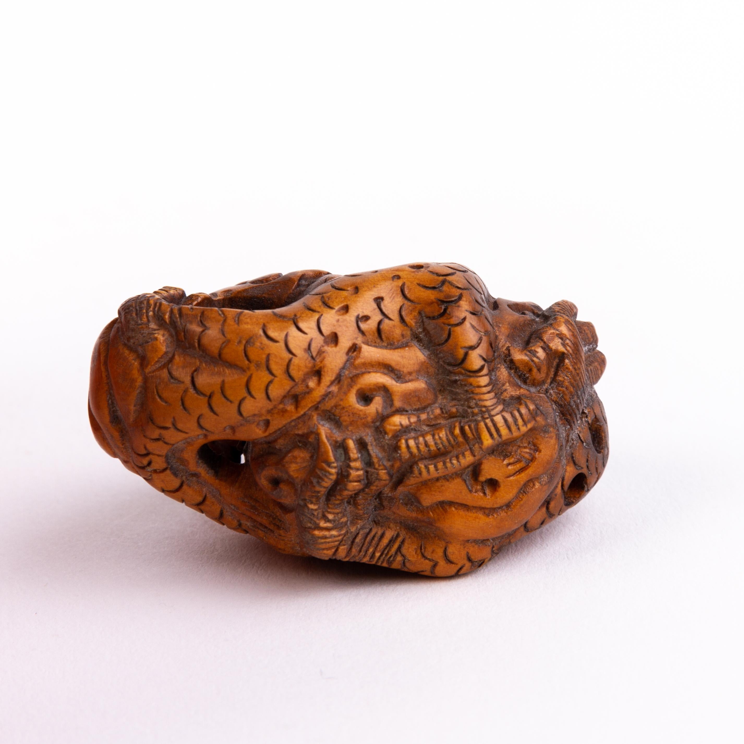 Signed Japanese Boxwood Netsuke Inro of a Dragon  For Sale 1