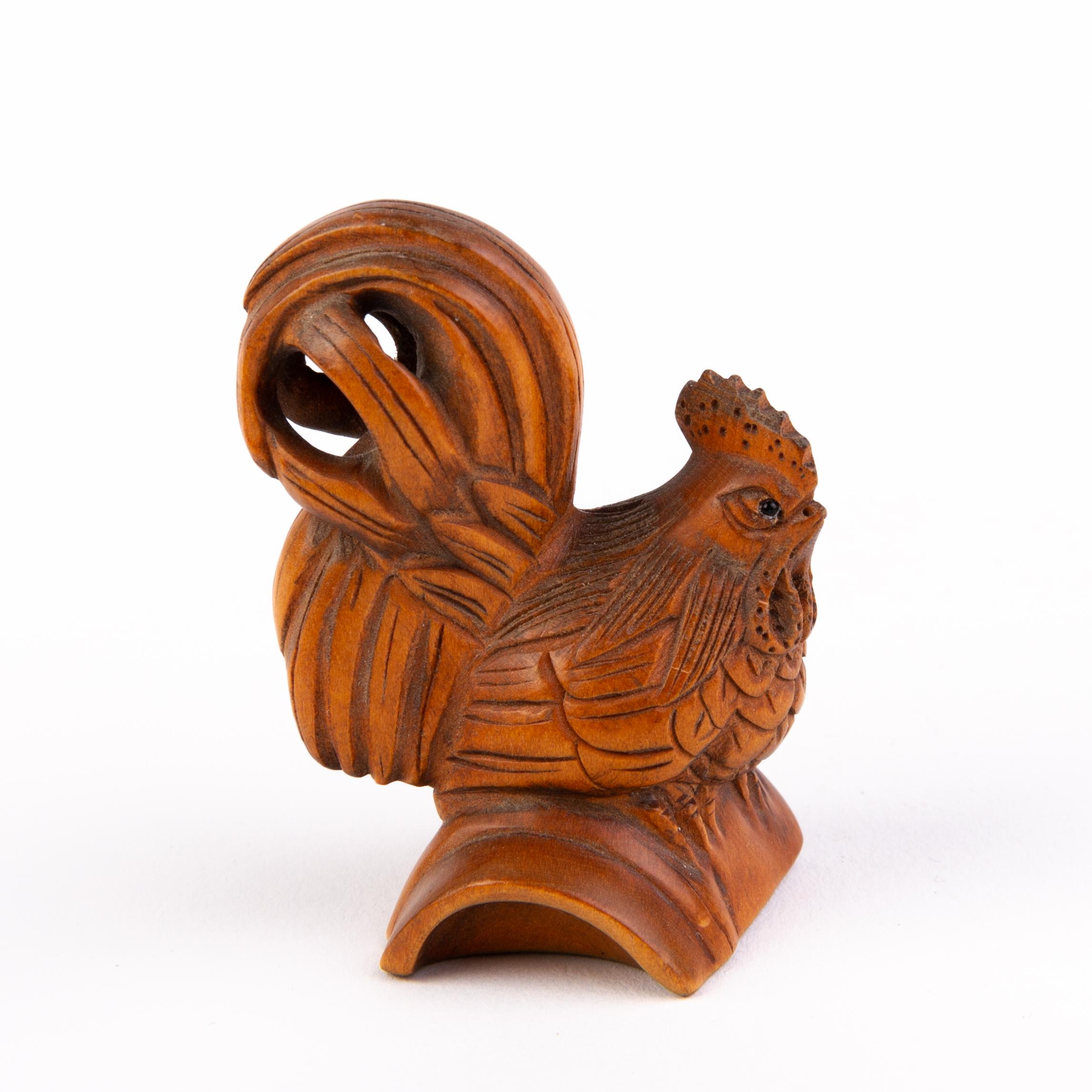 In good condition
From a private collection
Free international shipping
Signed Japanese Boxwood Netsuke Inro of a Rooster 