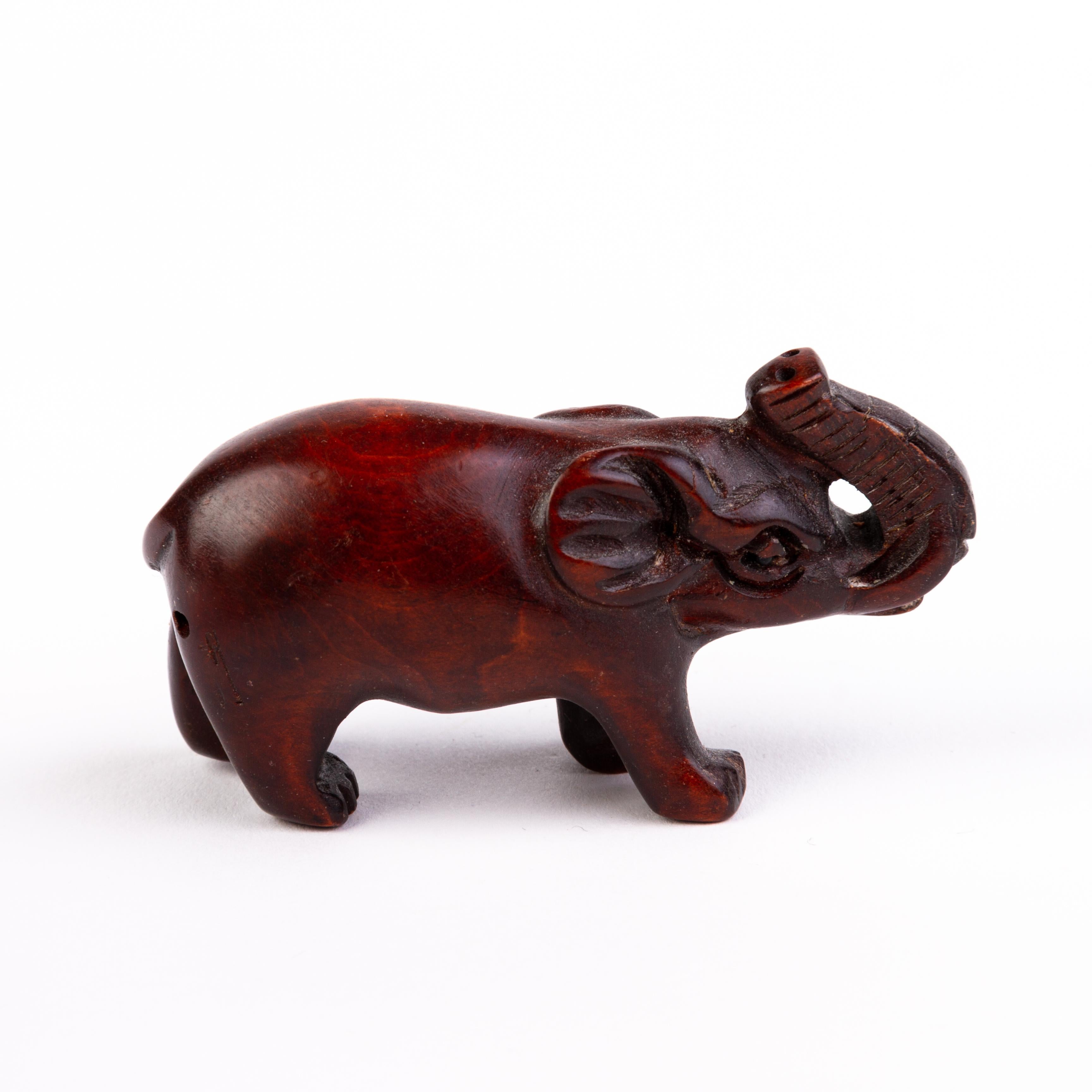 Signed Japanese Boxwood Netsuke Inro of an Elephant  In Good Condition For Sale In Nottingham, GB