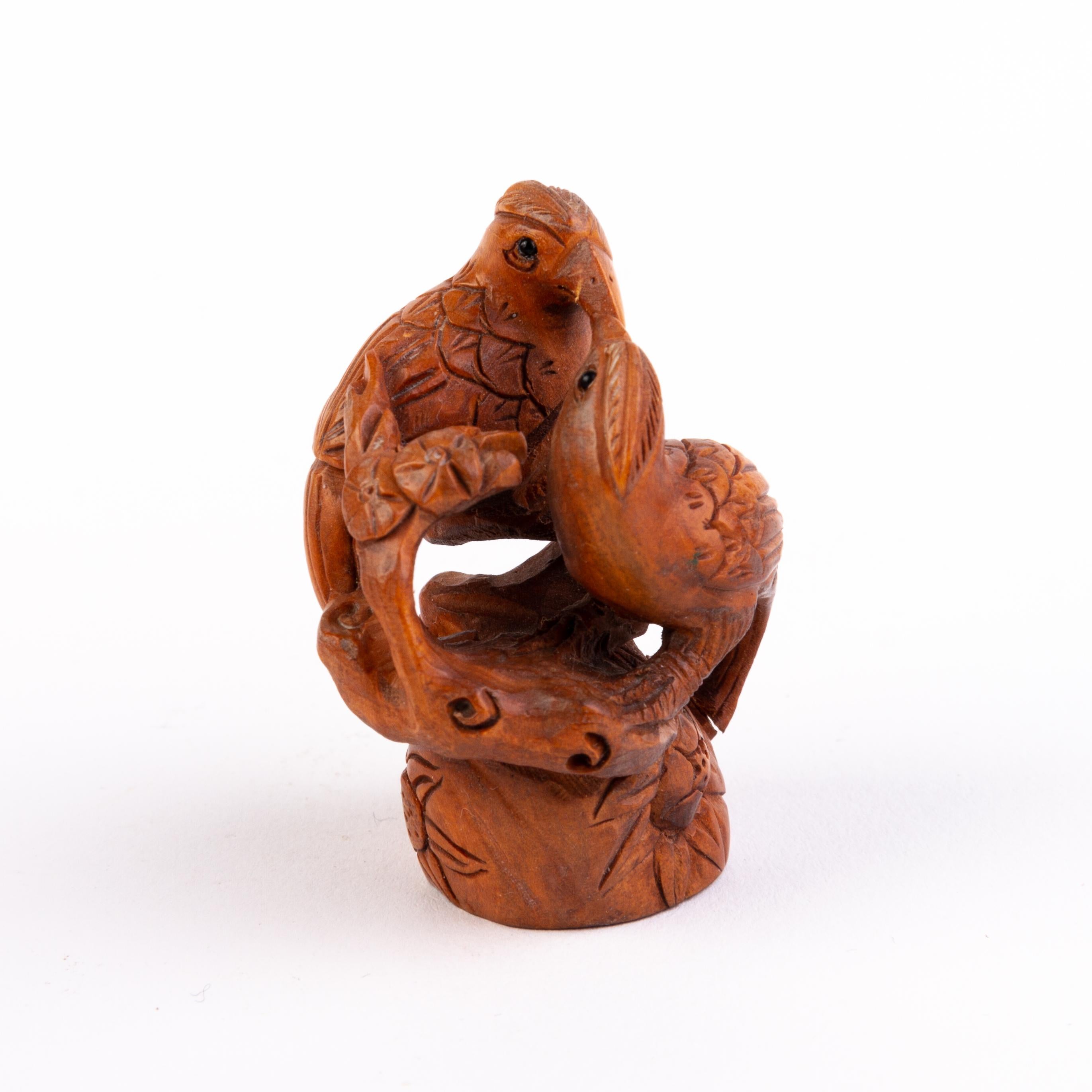 In good condition
From a private collection
Free international shipping
Signed Japanese Boxwood Netsuke Inro of Birds