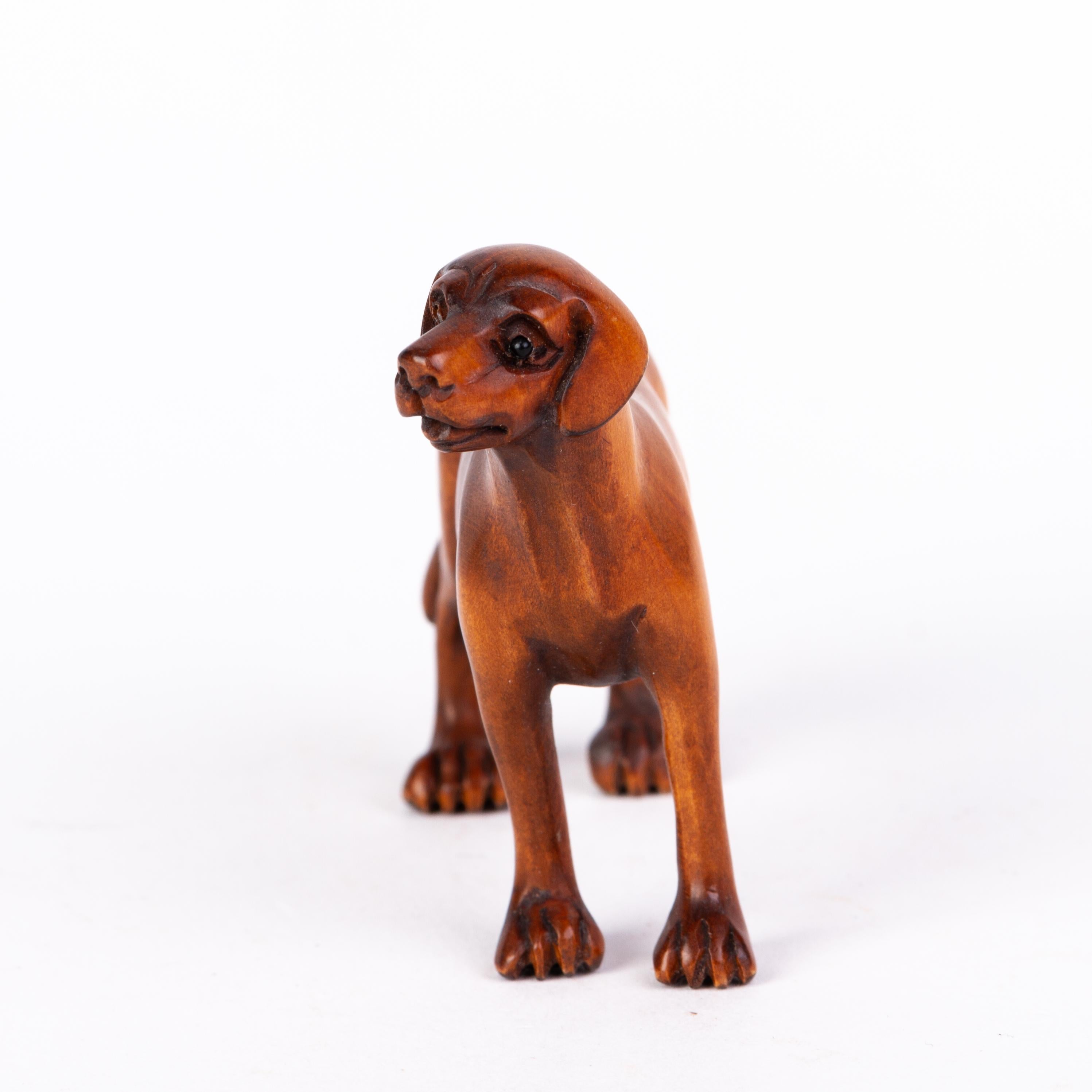 Signed Japanese Carved Boxwood Dog Netsuke Inro Ojime In Good Condition For Sale In Nottingham, GB