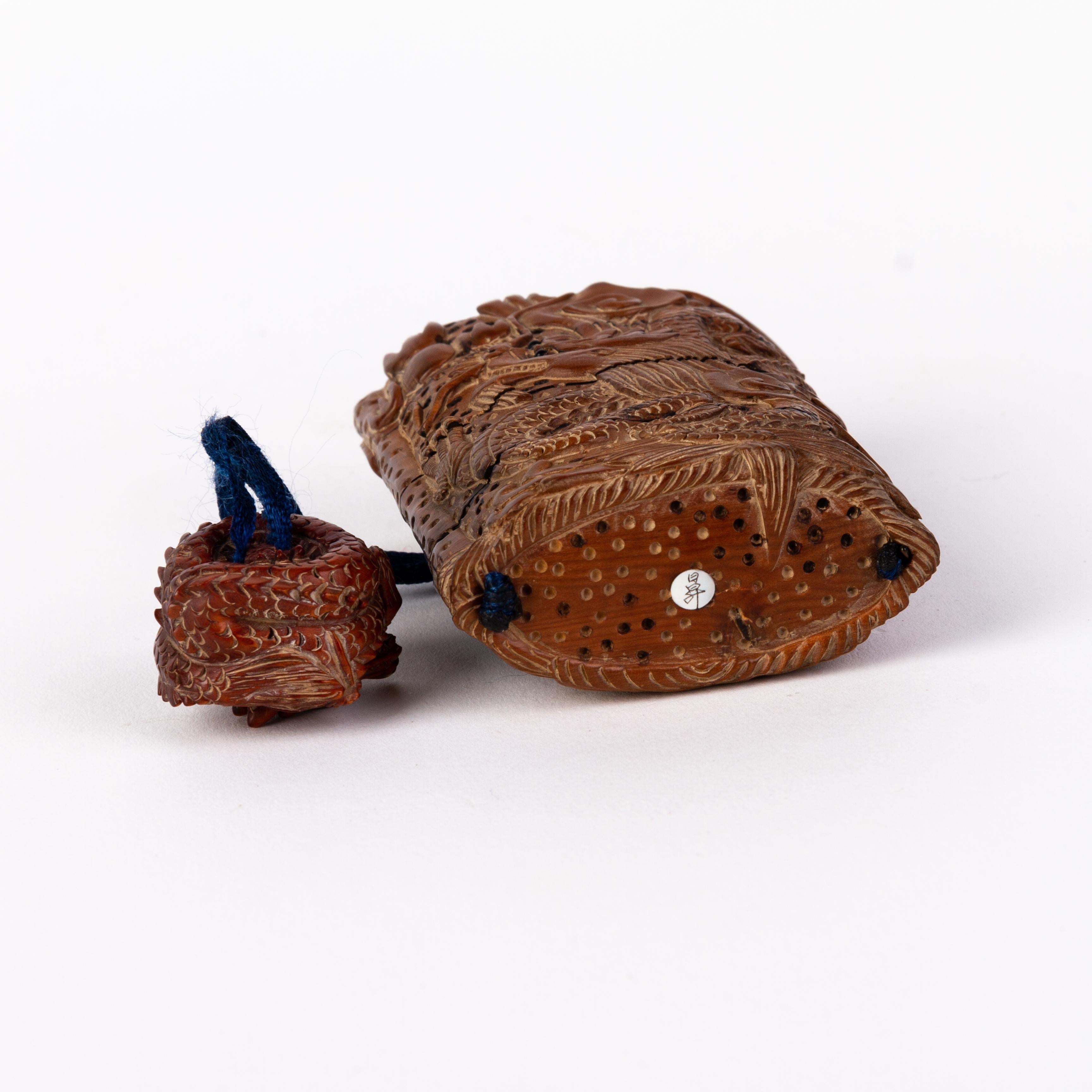 Signed Japanese Carved Boxwood Dragon Inro Ojime with Netsuke 3