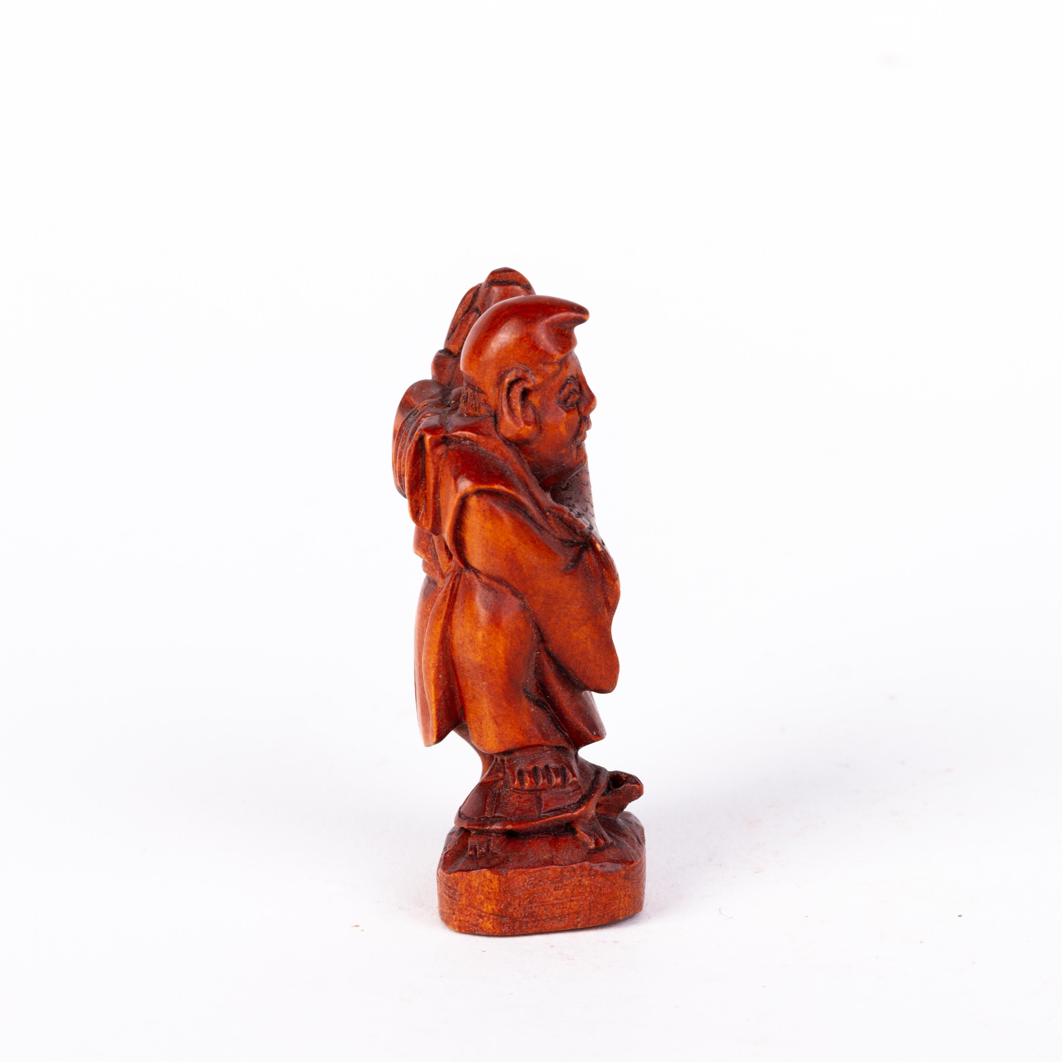 Japanese Carved boxwood Netsuke Inro Ojime, signed
Very good condition.
From a private collection.
Free international shipping.