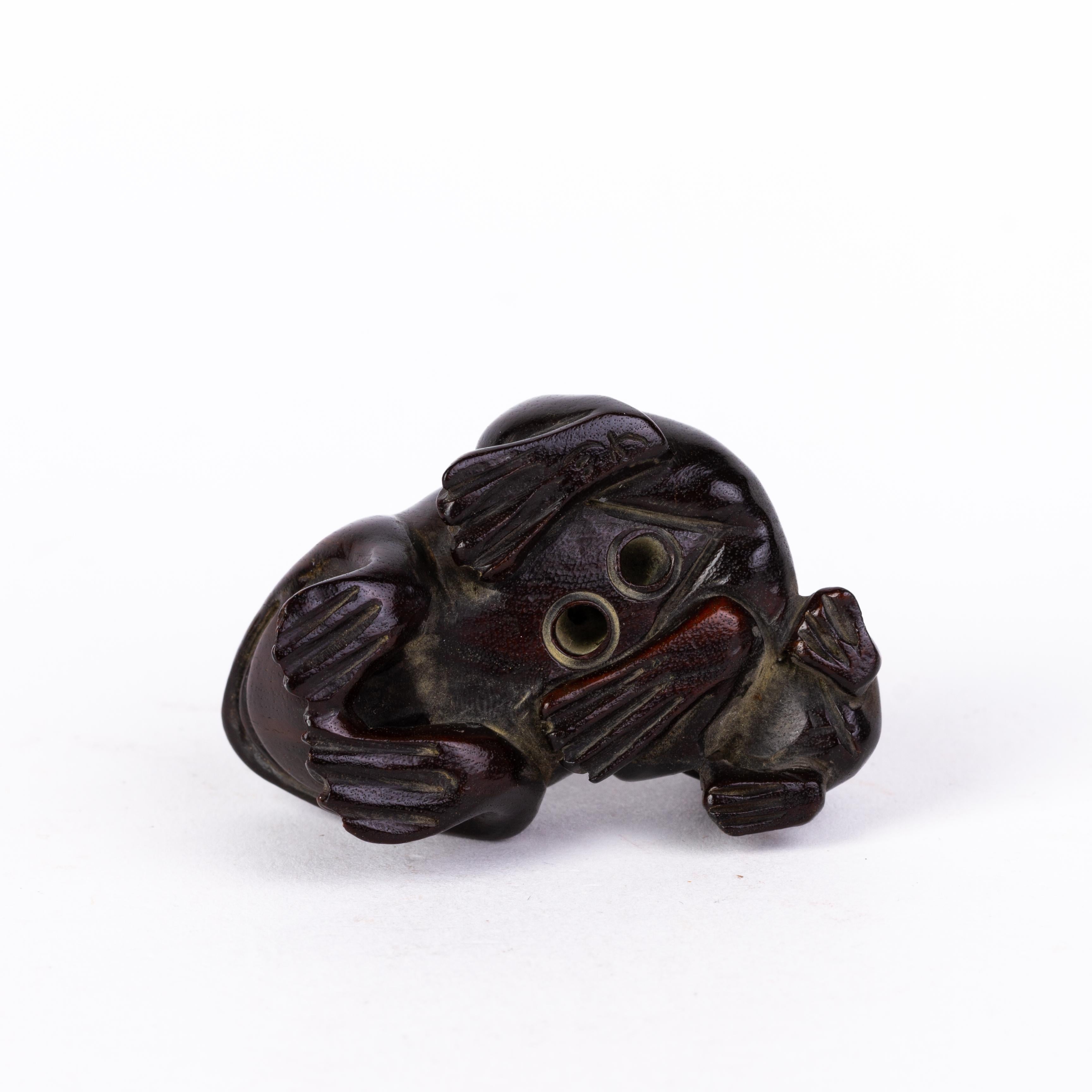 20th Century Signed Japanese Carved Boxwood Frog Netsuke Inro Ojime  For Sale
