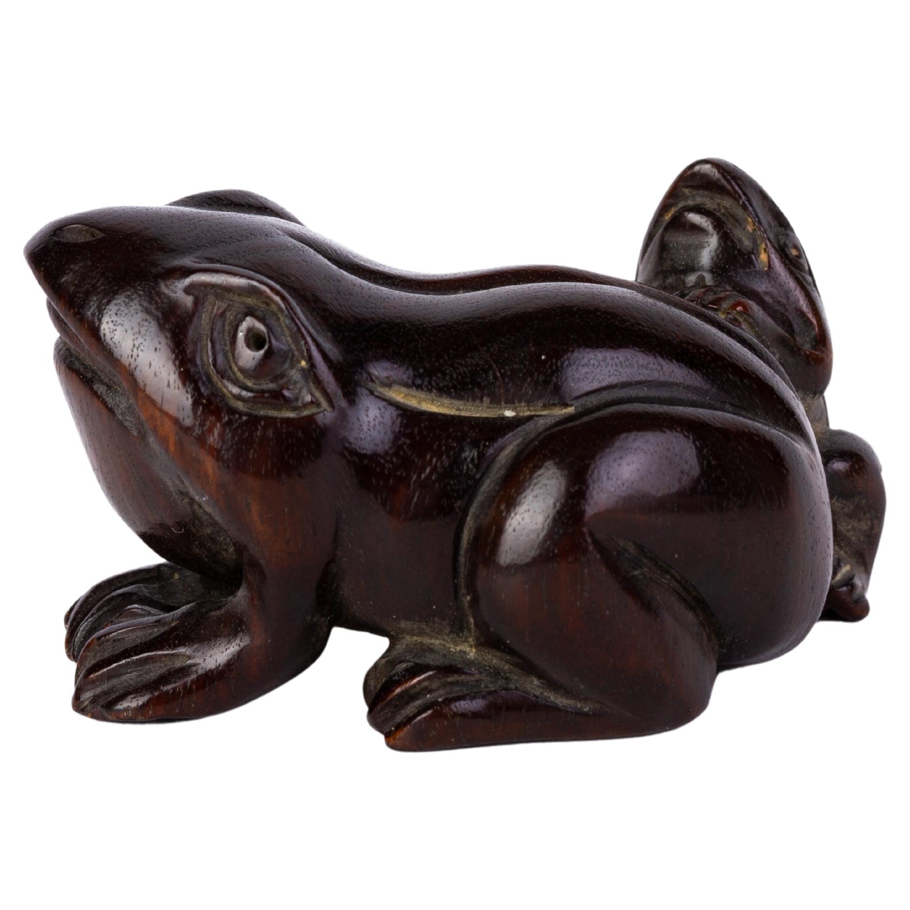 Signed Japanese Carved Boxwood Frog Netsuke Inro Ojime  For Sale