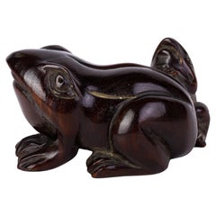 Netsuke Inro Ojime grenouille en bois de buis sculpté japonais signé 