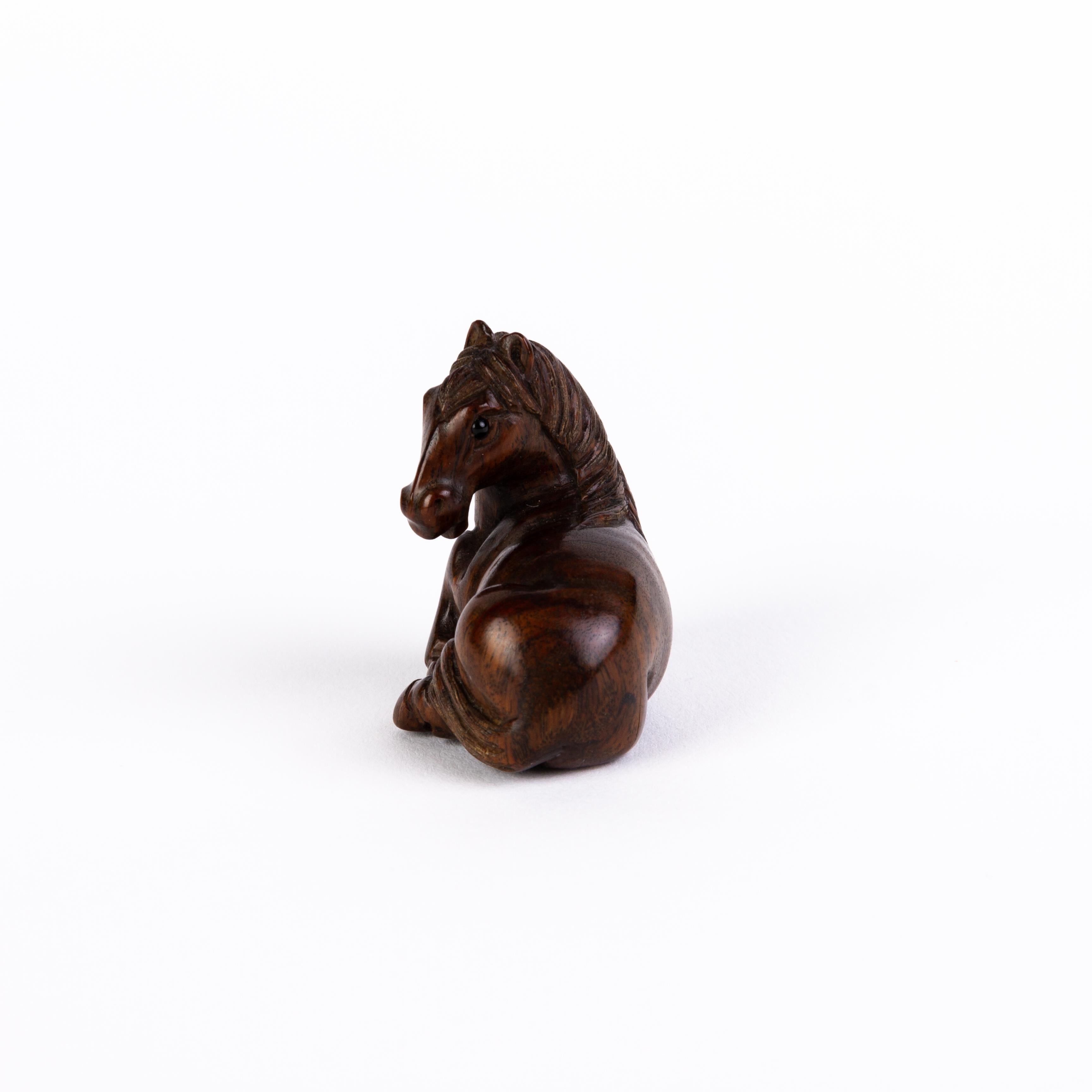 Signed Japanese Carved Boxwood Horse Netsuke Inro Ojime In Good Condition In Nottingham, GB