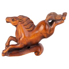 Netsuke Inro Ojime cheval en bois de buis sculpté japonais signé